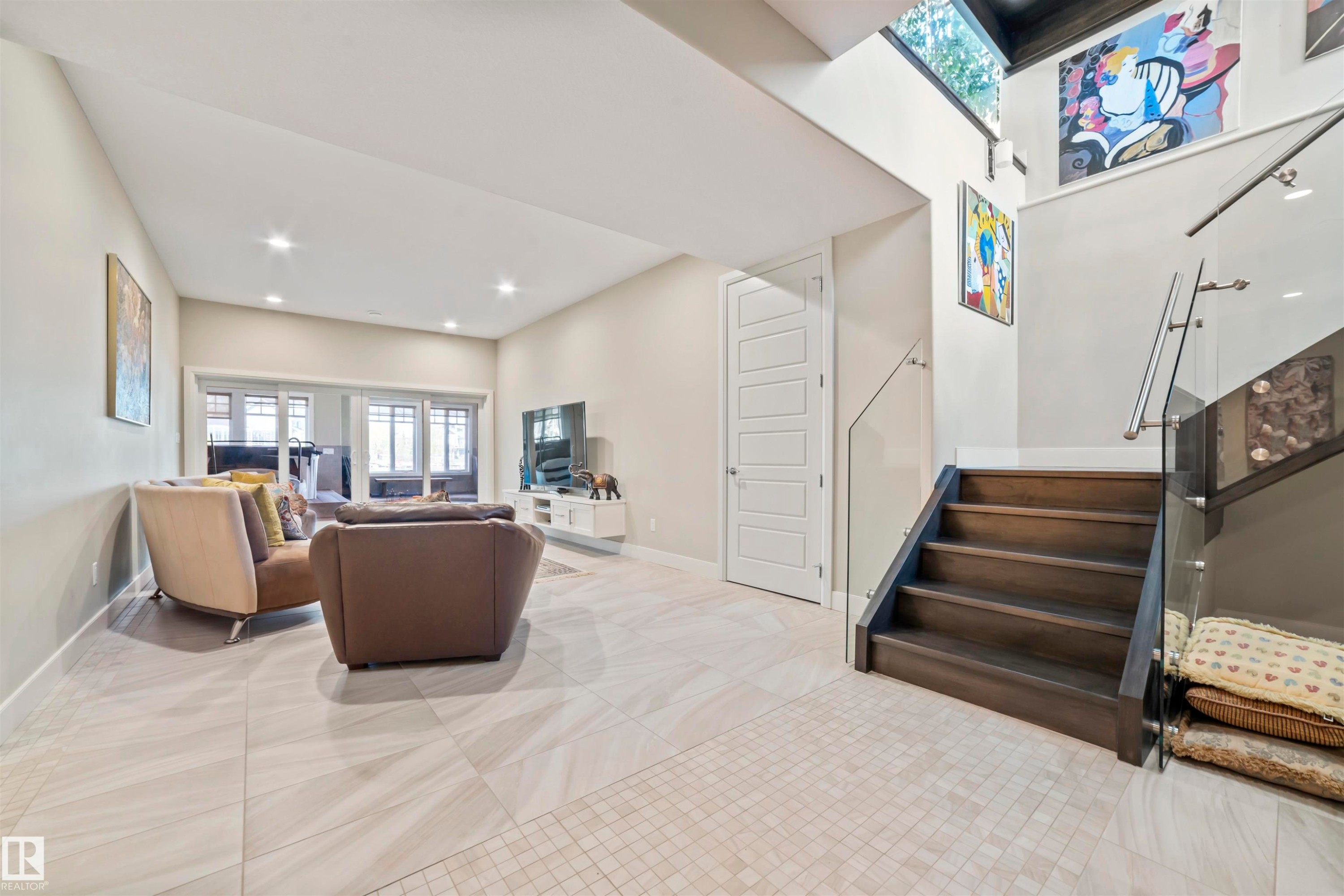 8948 20 Avenue, Edmonton, AB - Indoor Photo Showing Other Room