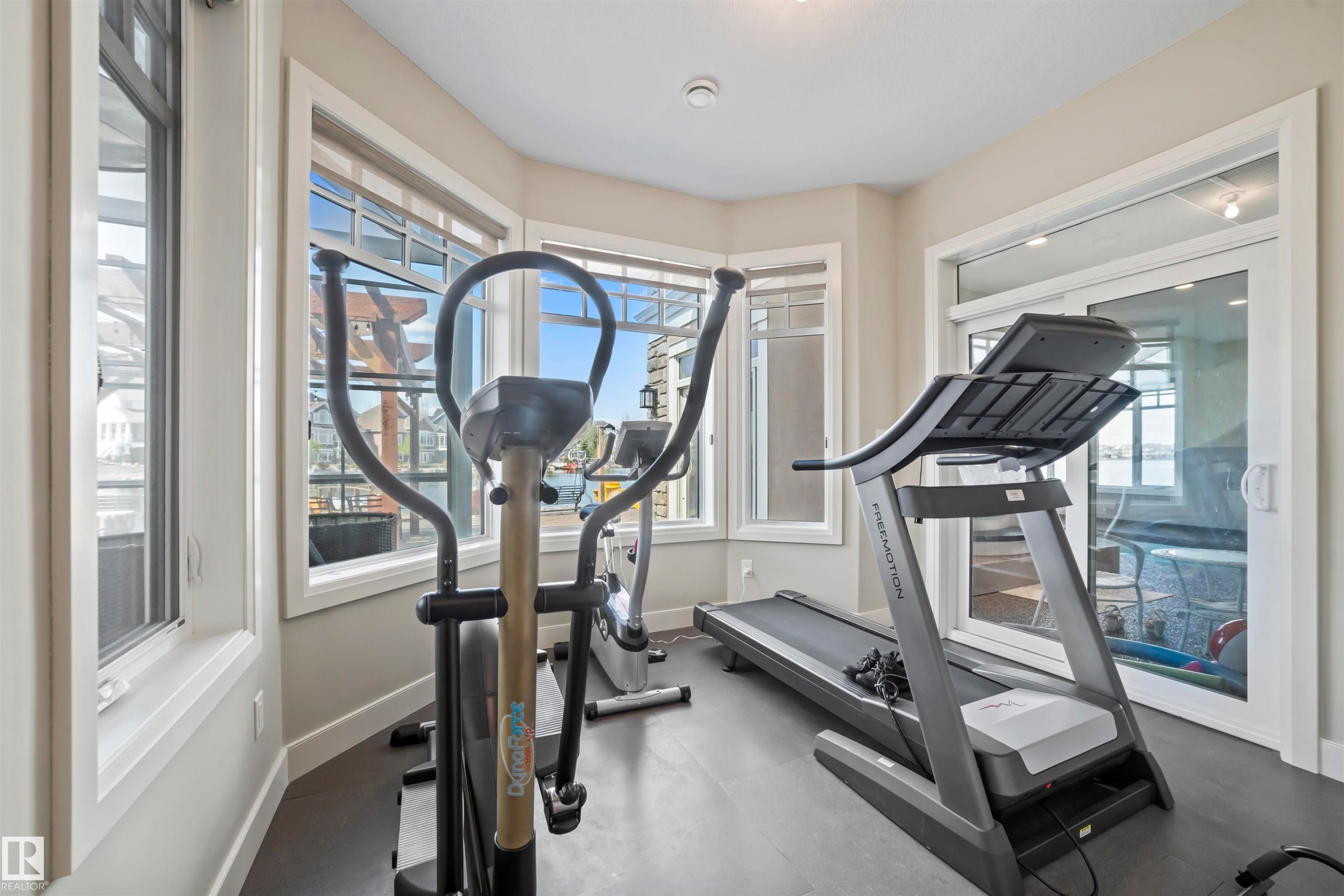 8948 20 Avenue, Edmonton, AB - Indoor Photo Showing Gym Room