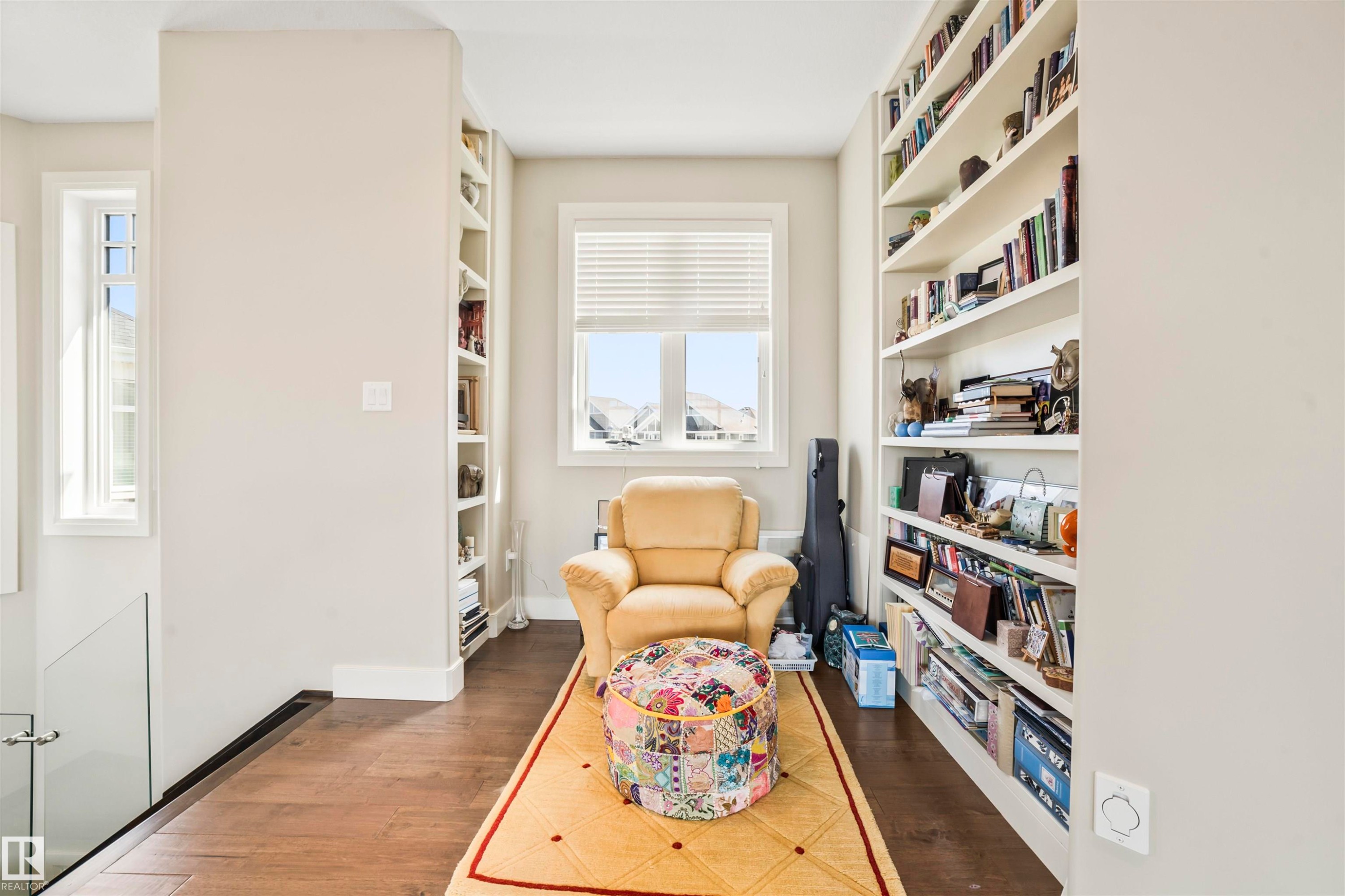 8948 20 Avenue, Edmonton, AB - Indoor Photo Showing Other Room