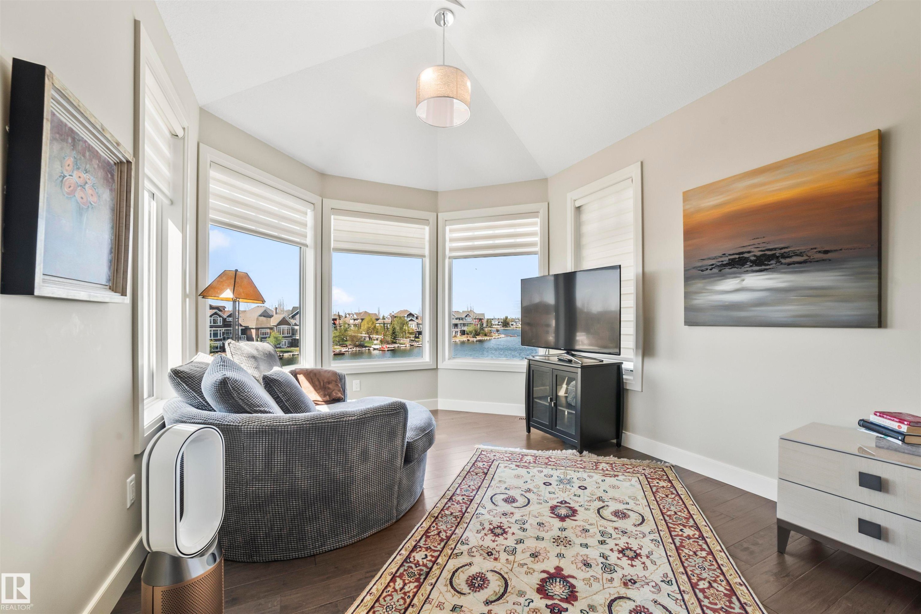 8948 20 Avenue, Edmonton, AB - Indoor