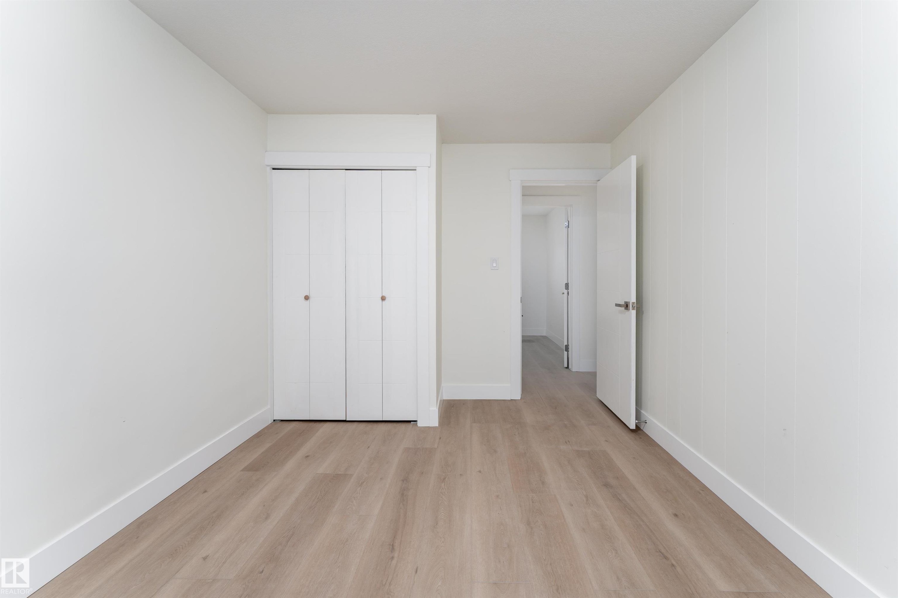 12220 51 Street, Edmonton, AB - Indoor Photo Showing Other Room