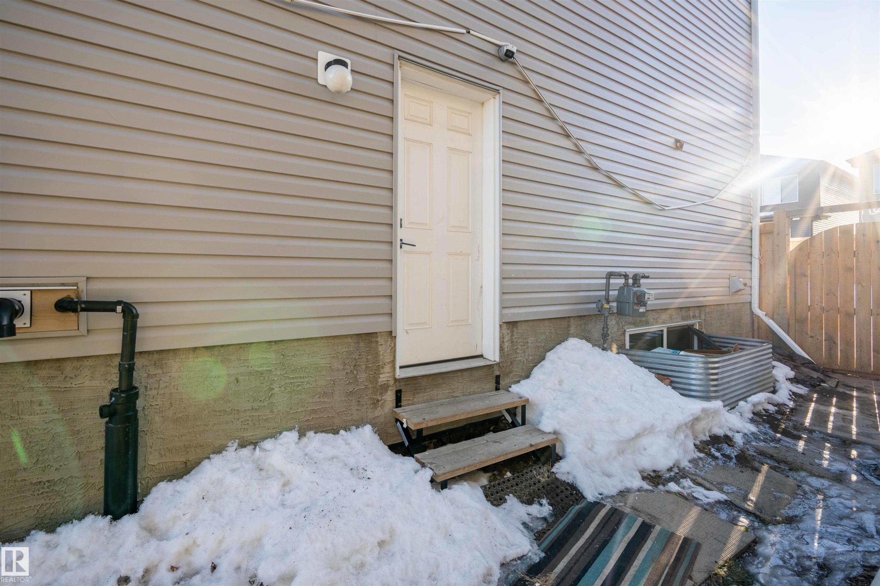 2021 15 Avenue, Edmonton, AB - Outdoor With Exterior