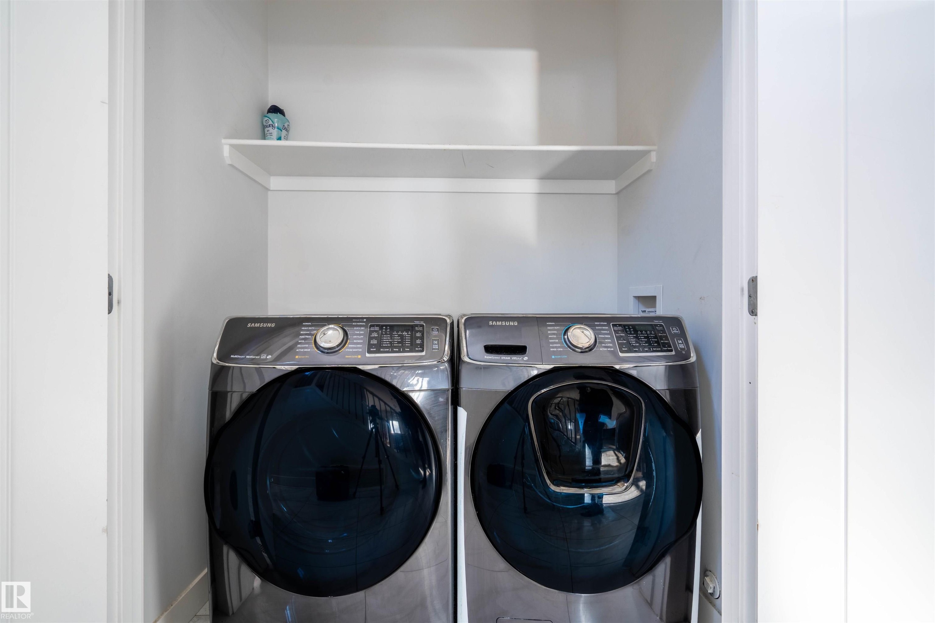 2021 15 Avenue, Edmonton, AB - Indoor Photo Showing Laundry Room