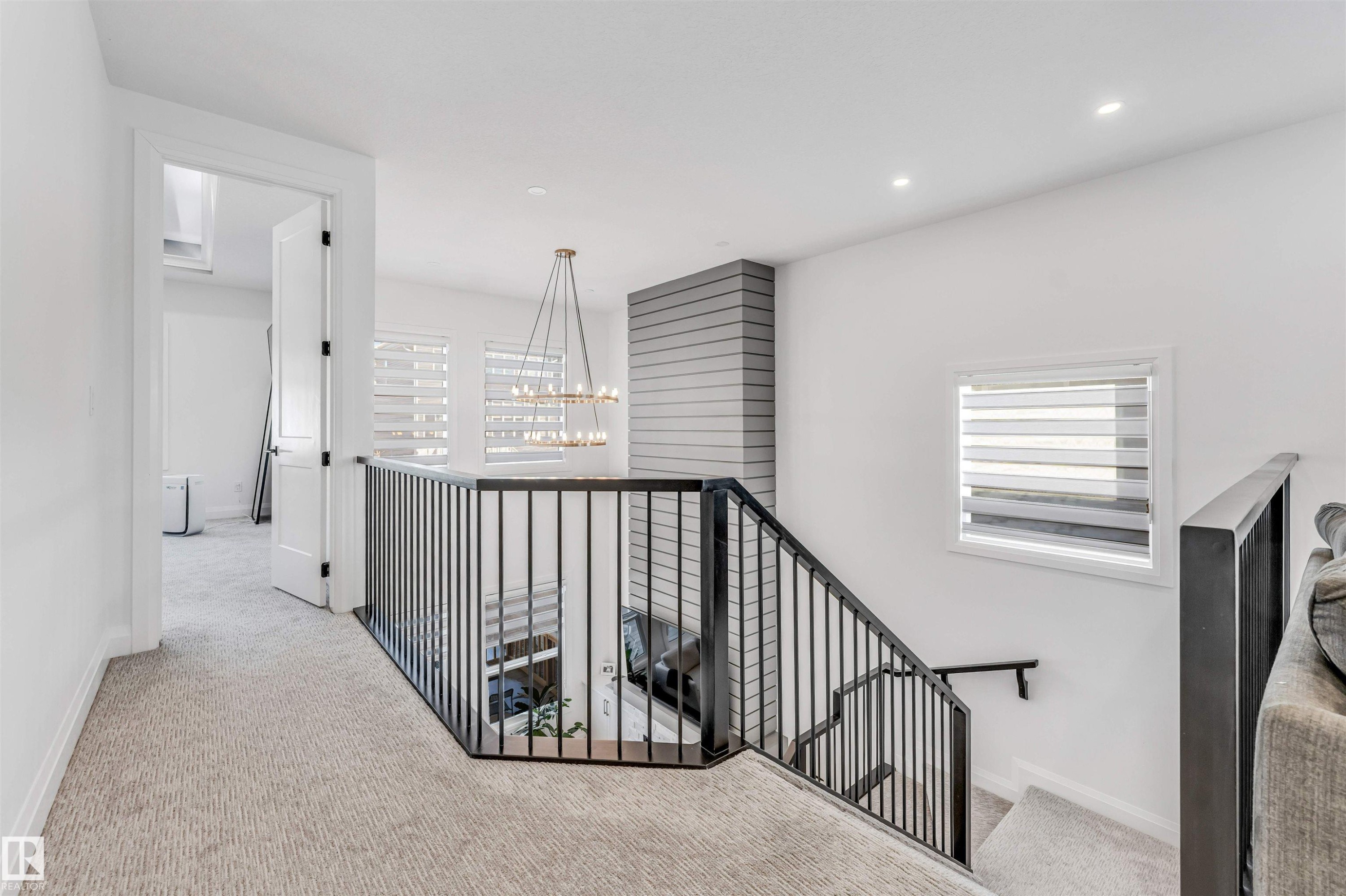 6464 Elston Loop, Edmonton, AB - Indoor Photo Showing Other Room