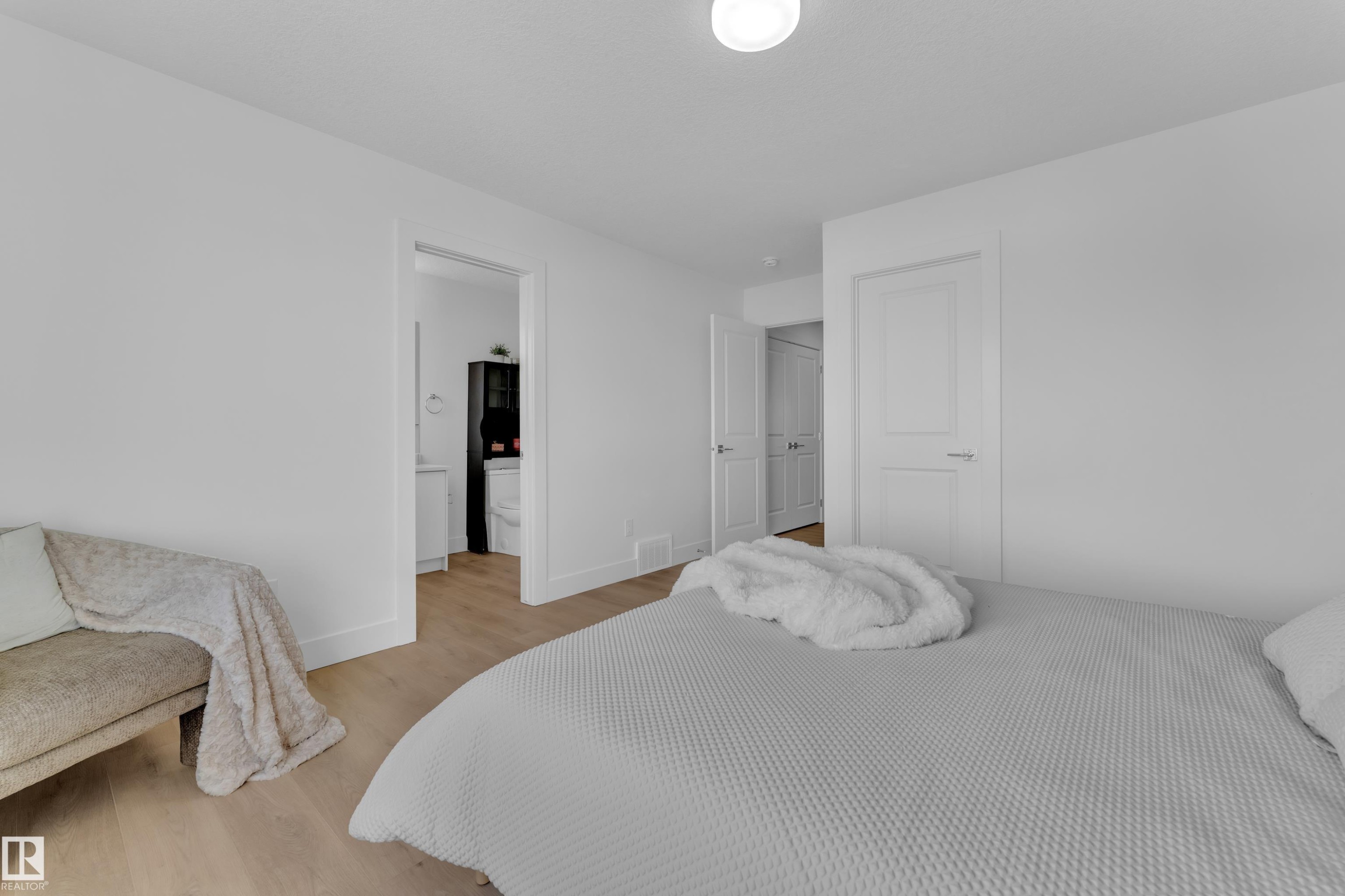 235 Linden Loop, Leduc, AB - Indoor Photo Showing Bedroom