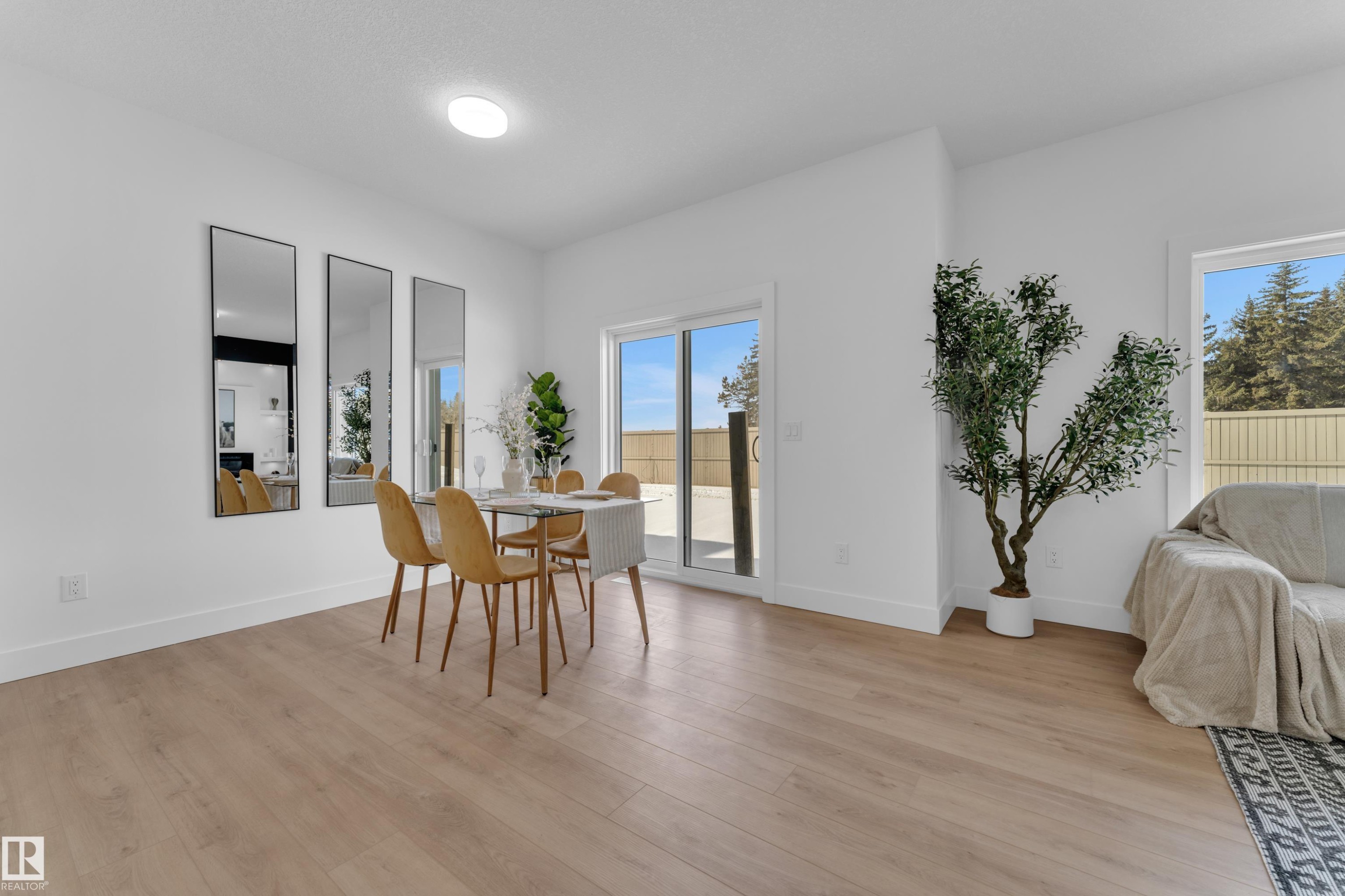 235 Linden Loop, Leduc, AB - Indoor Photo Showing Dining Room
