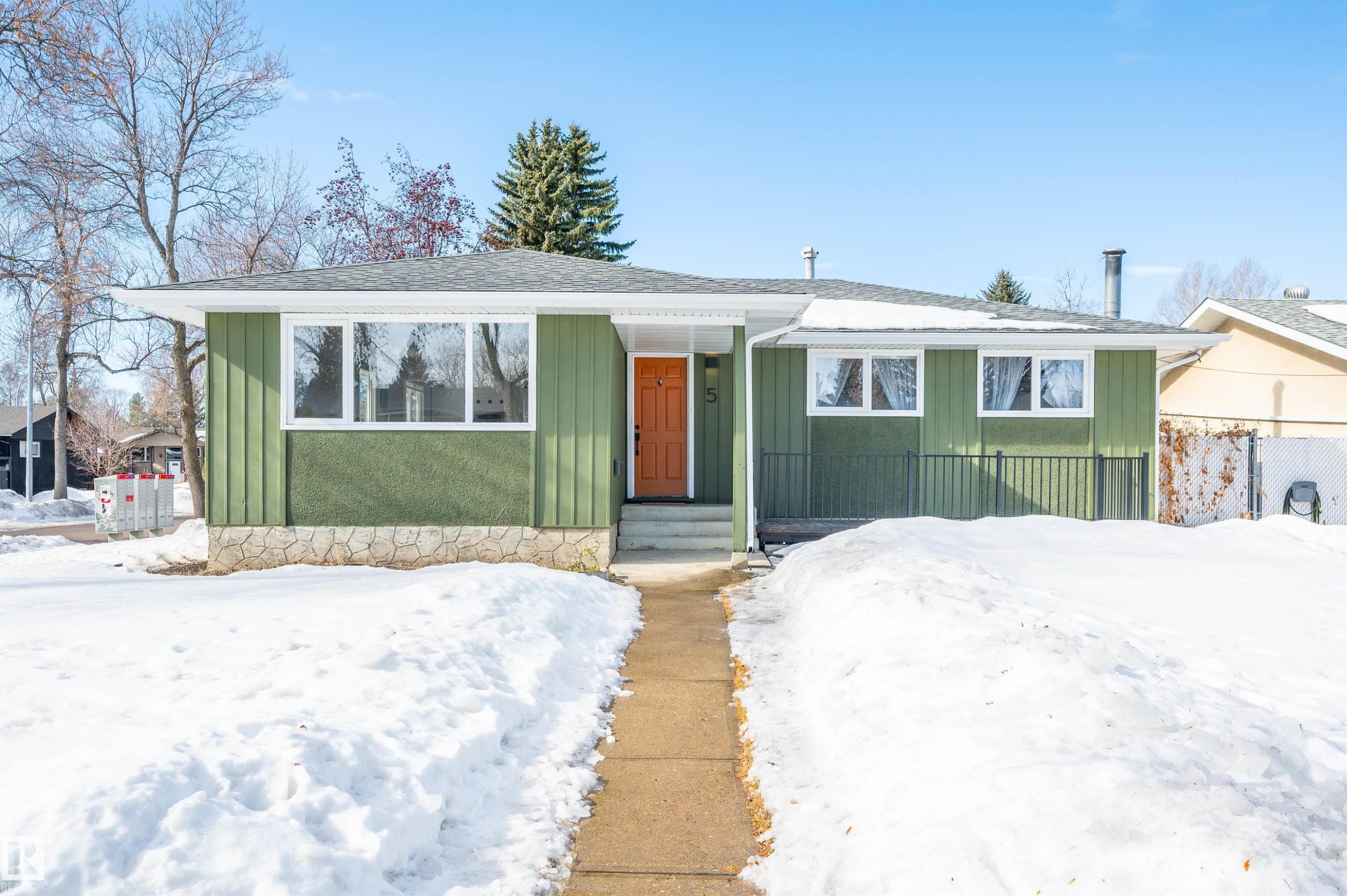 5 Larose Drive, St. Albert, AB - Outdoor