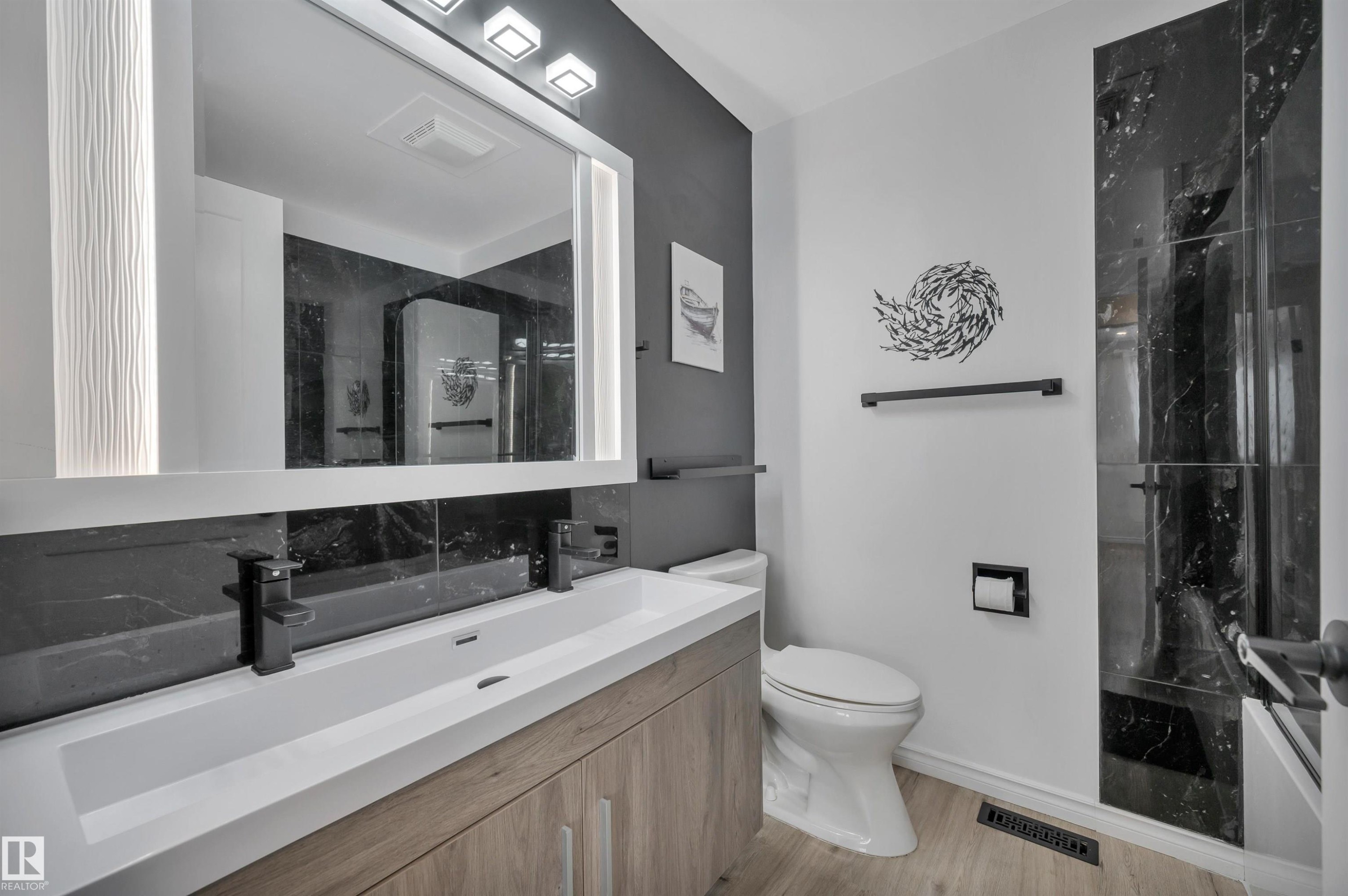 5 Larose Drive, St. Albert, AB - Indoor Photo Showing Bathroom