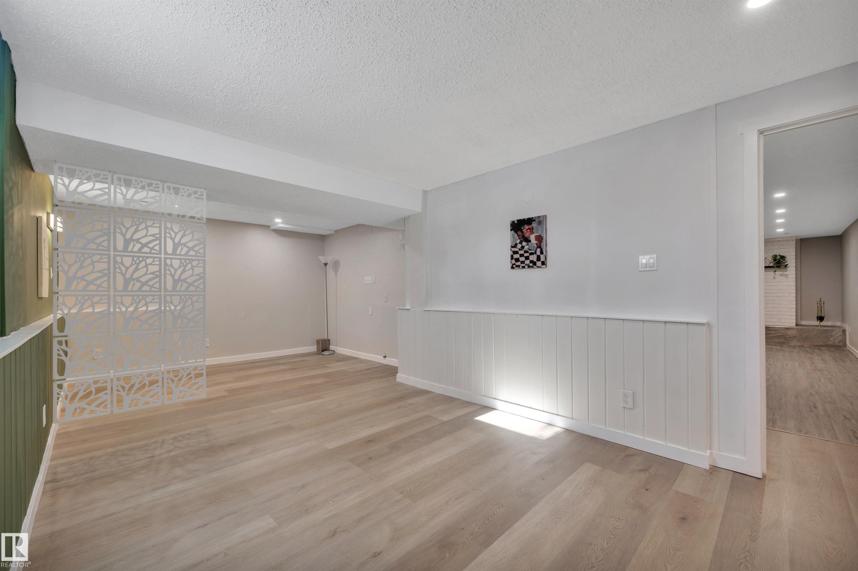 5 Larose Drive, St. Albert, AB - Indoor