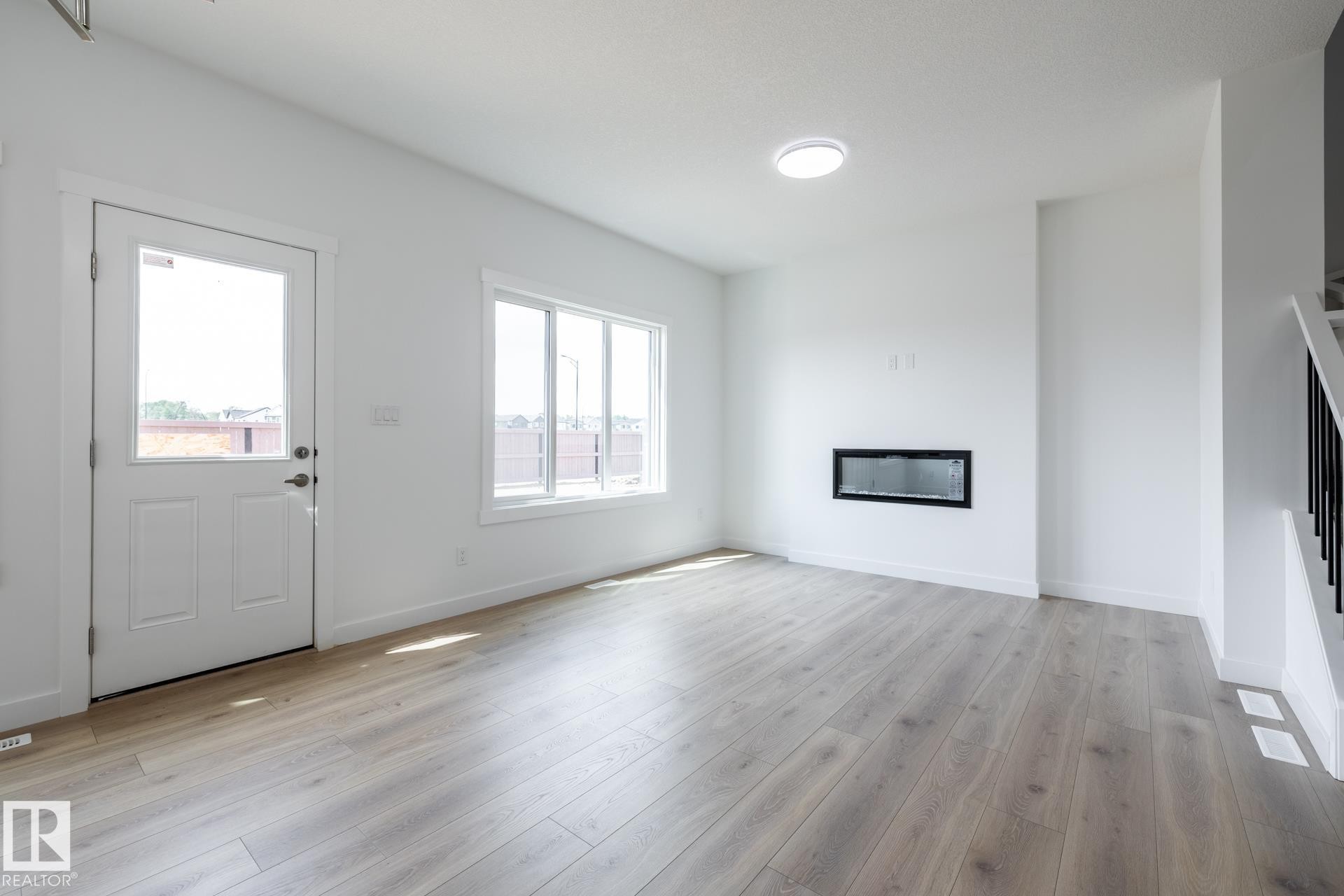 3036 197 Street Nw, Edmonton, AB - Indoor