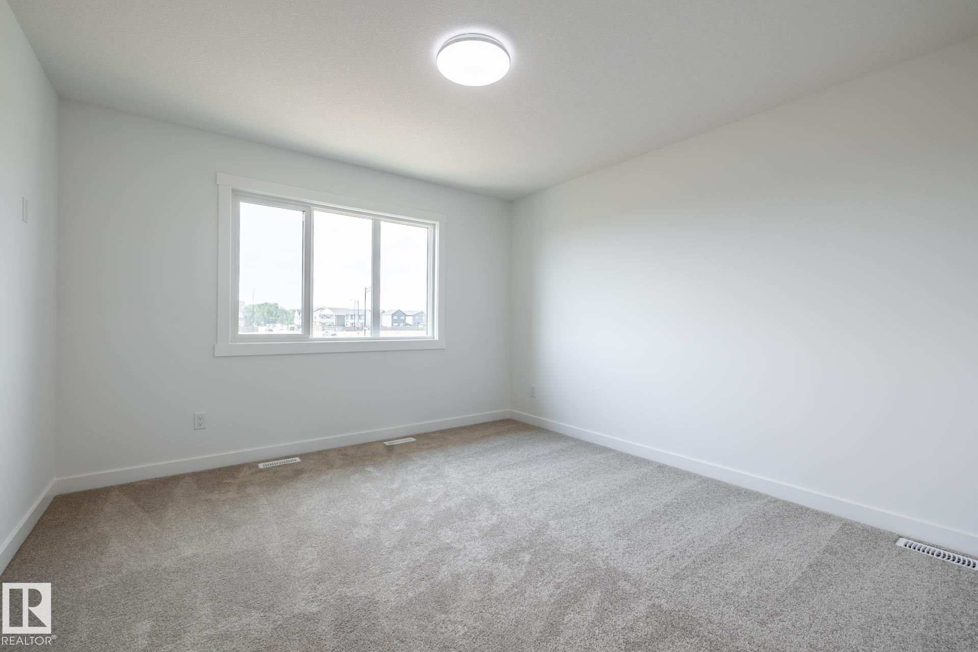3036 197 Street Nw, Edmonton, AB - Indoor Photo Showing Other Room