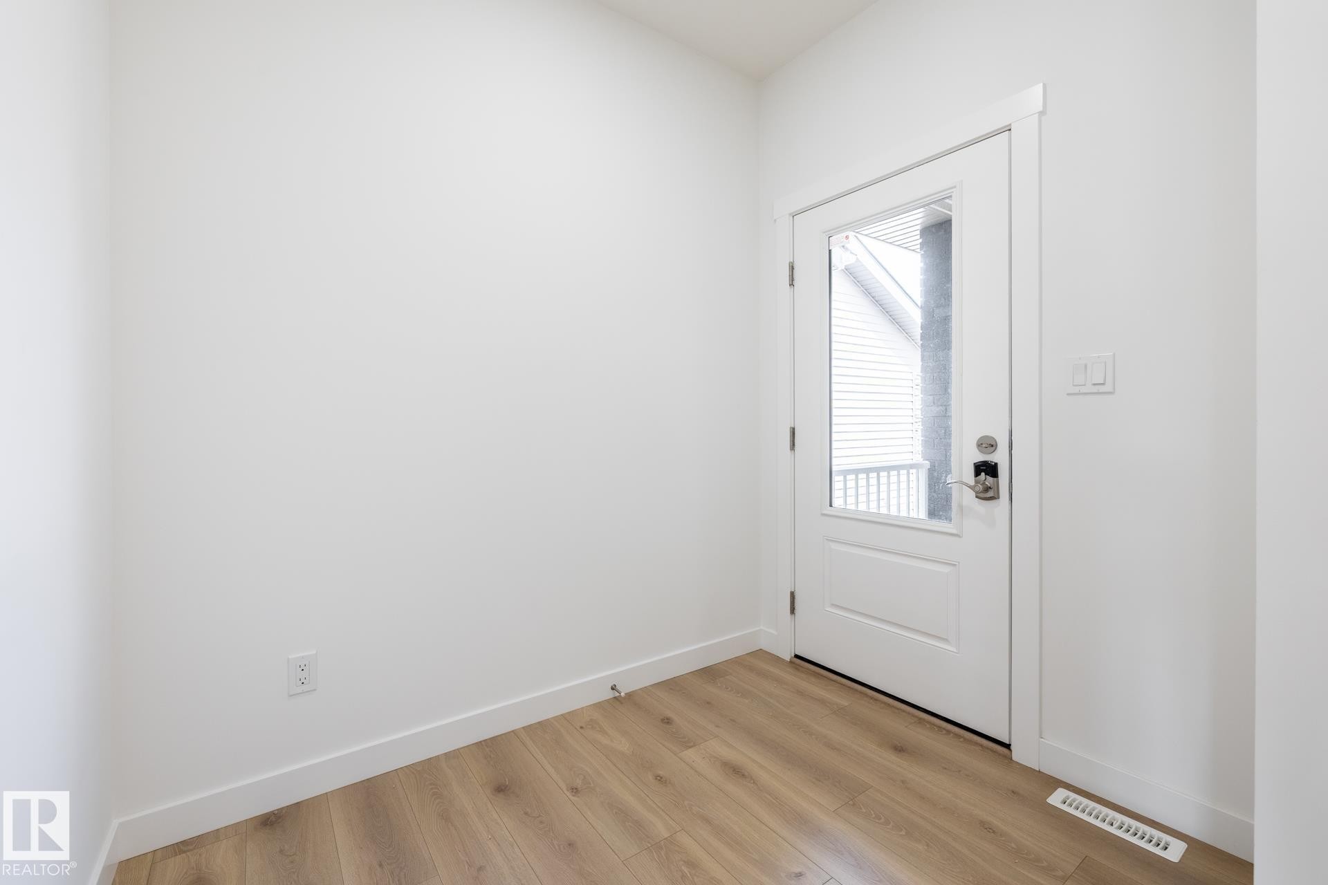 3036 197 Street Nw, Edmonton, AB - Indoor Photo Showing Other Room