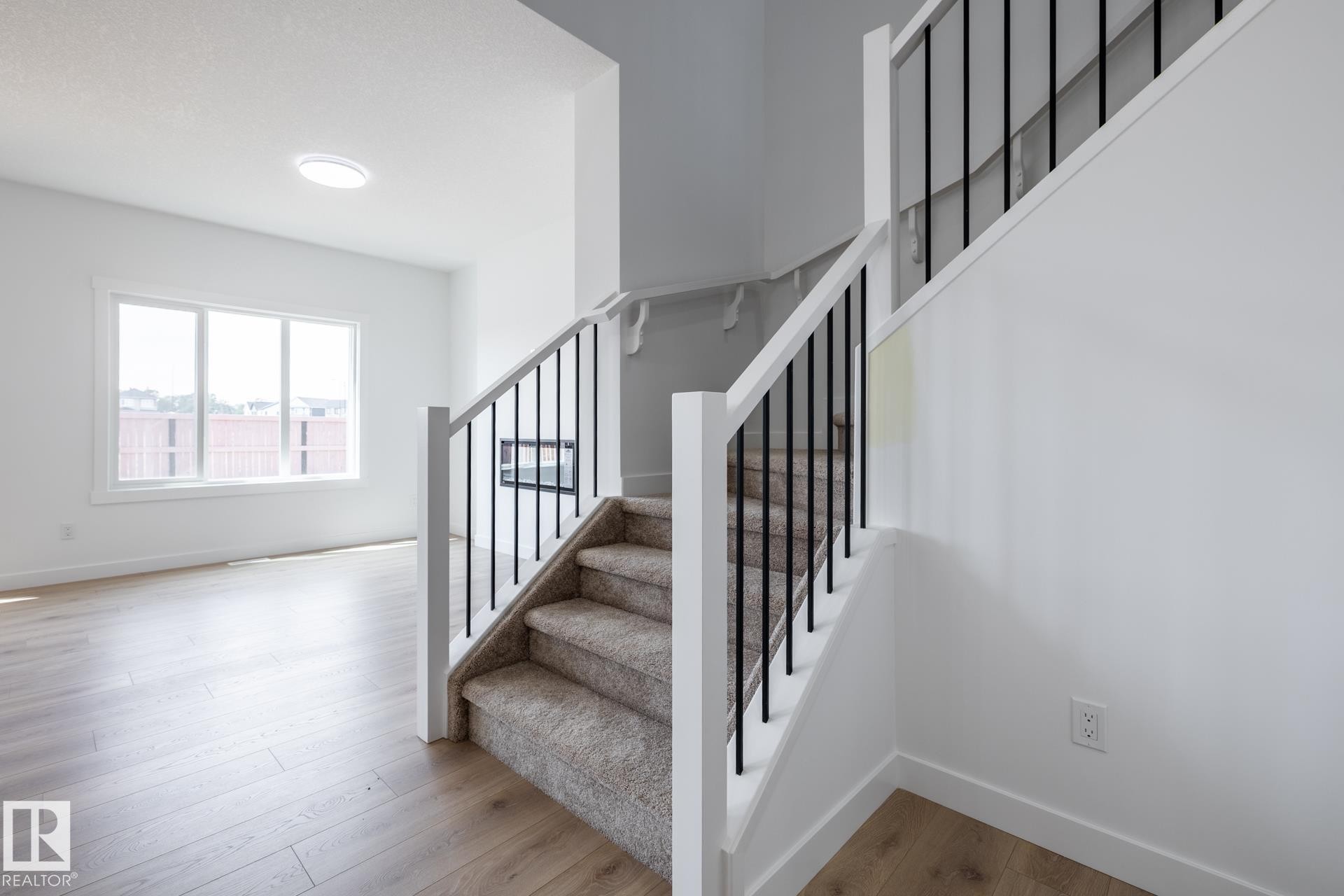 3036 197 Street Nw, Edmonton, AB - Indoor Photo Showing Other Room