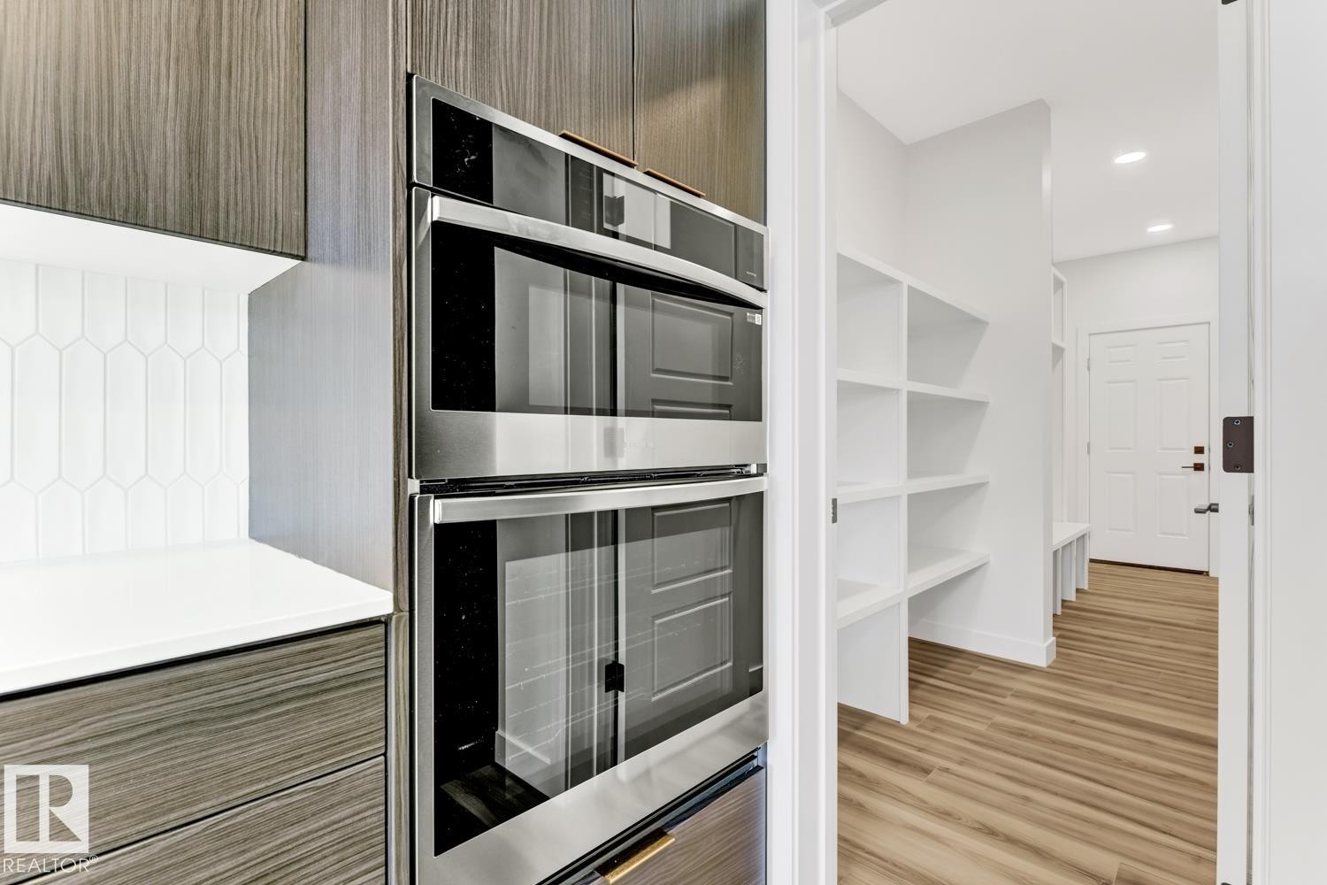 2010 Genesis Lane, Stony Plain, AB - Indoor