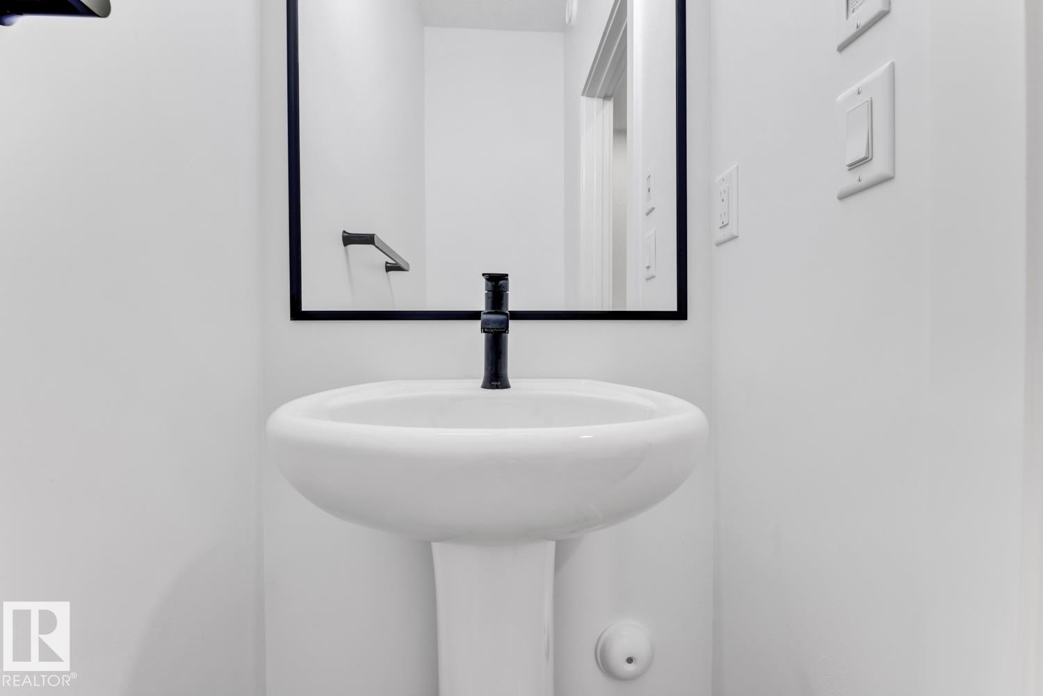 2010 Genesis Lane, Stony Plain, AB - Indoor Photo Showing Bathroom