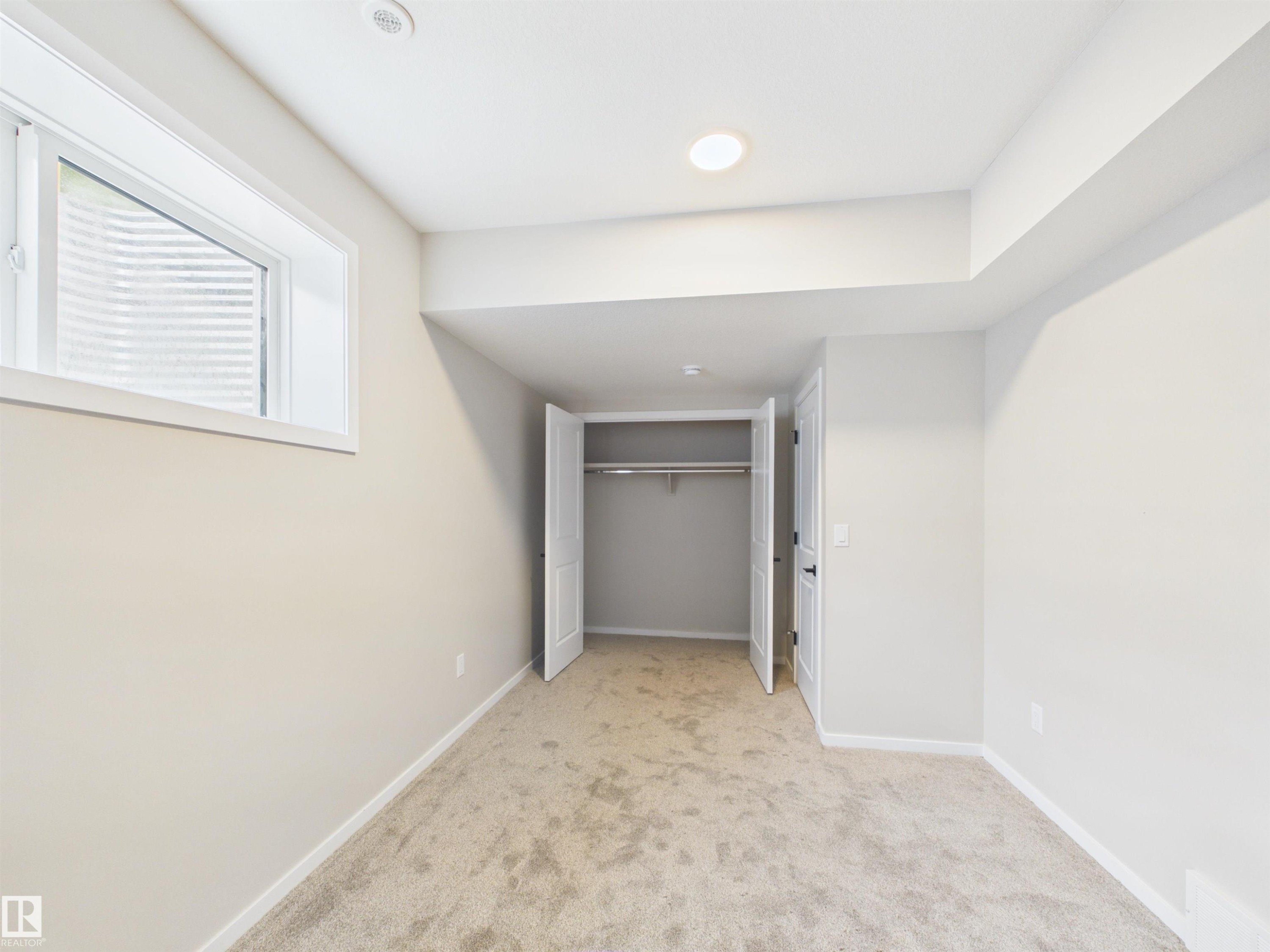 1100 Mcleod Avenue, Spruce Grove, AB - Indoor Photo Showing Other Room