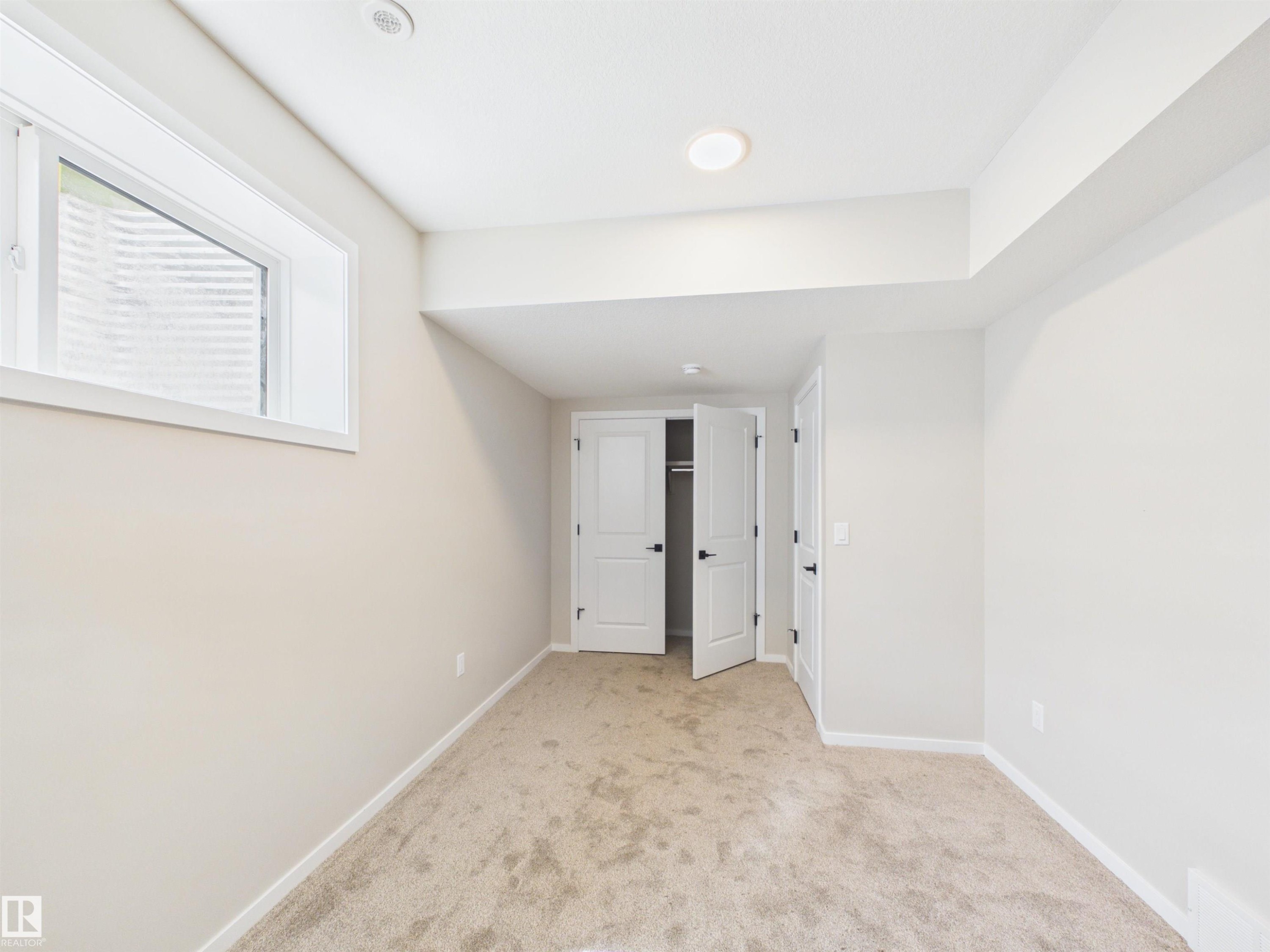 1100 Mcleod Avenue, Spruce Grove, AB - Indoor Photo Showing Other Room