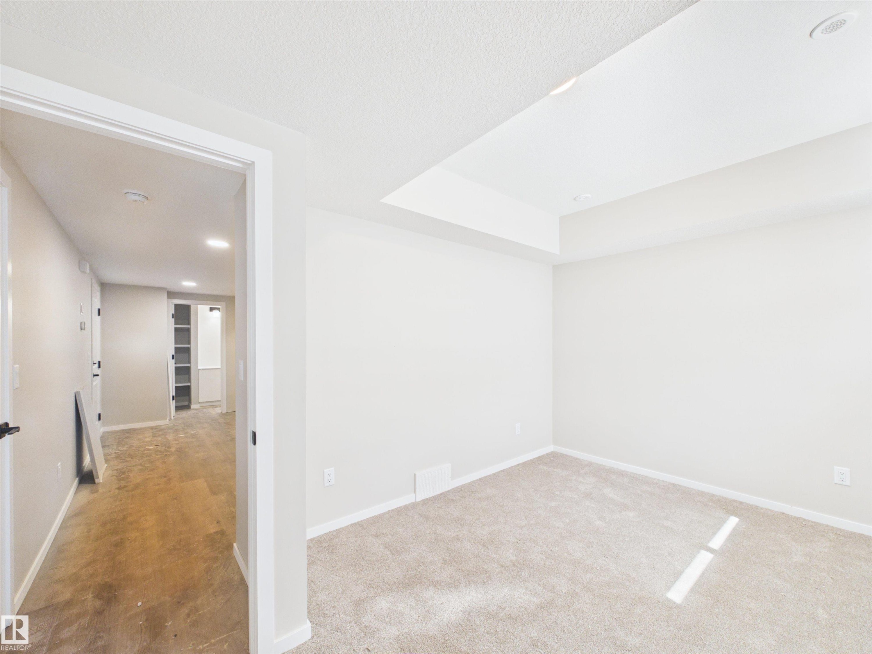 1100 Mcleod Avenue, Spruce Grove, AB - Indoor Photo Showing Other Room