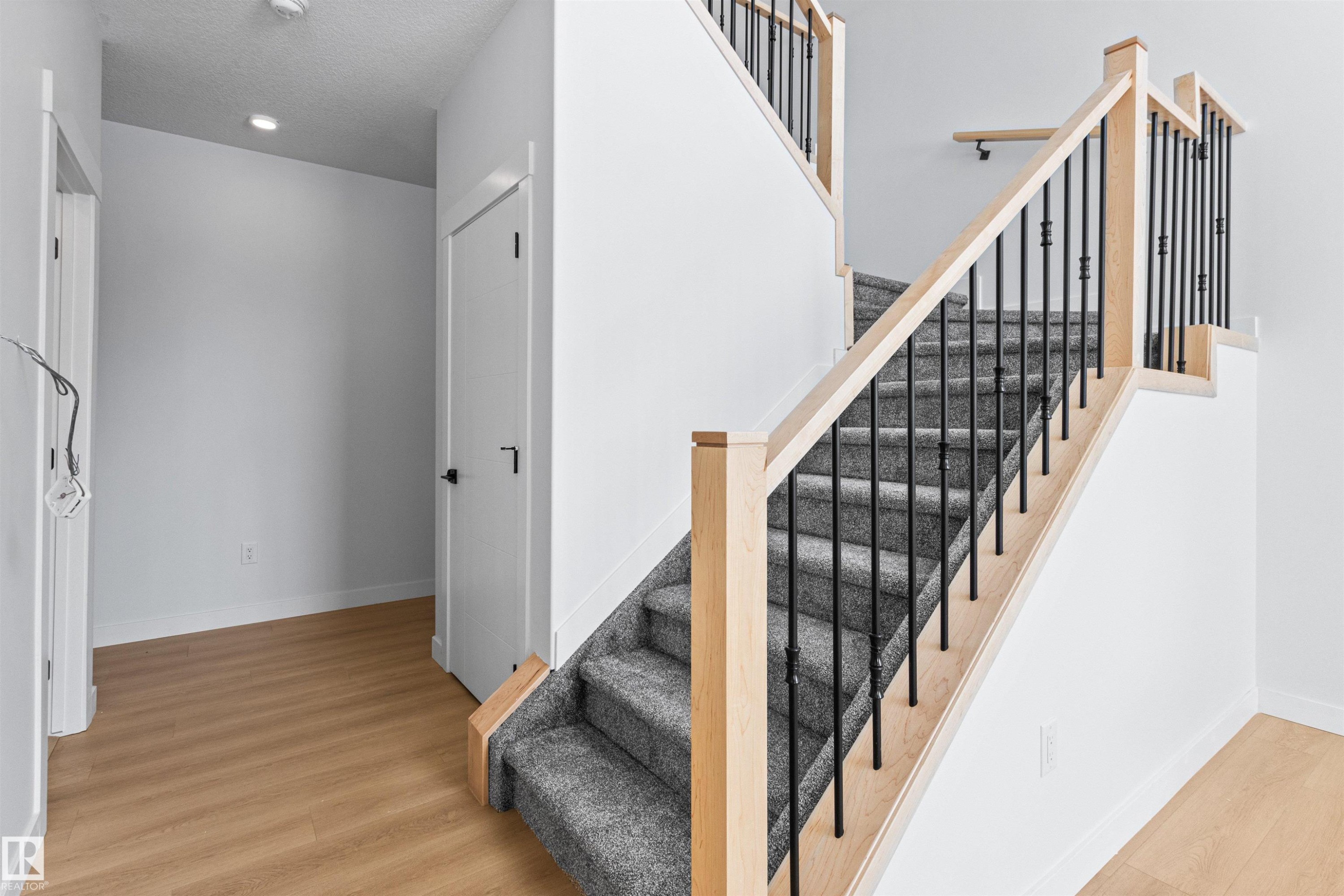 5133 53 Avenue, Calmar, AB - Indoor Photo Showing Other Room