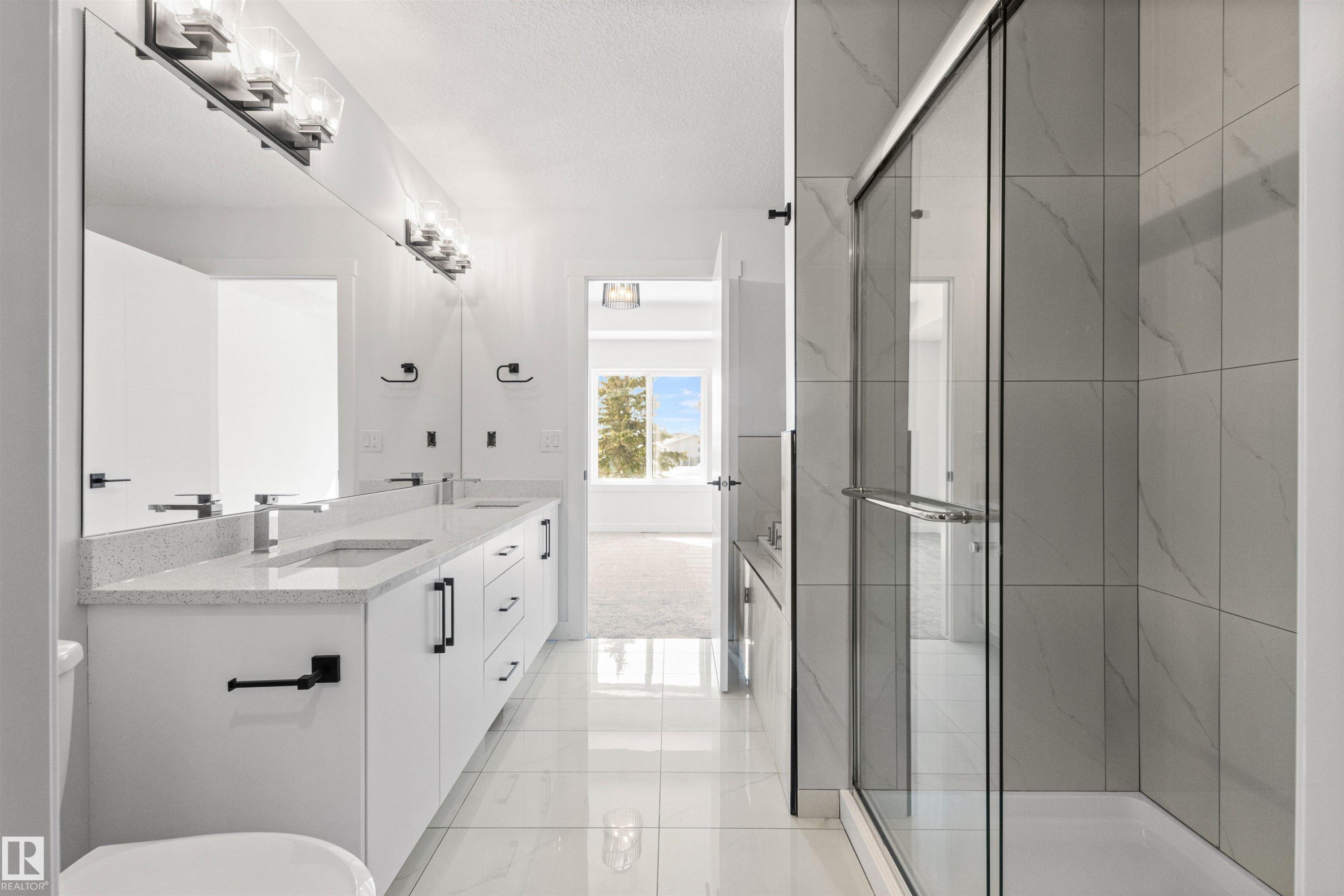 5133 53 Avenue, Calmar, AB - Indoor Photo Showing Bathroom