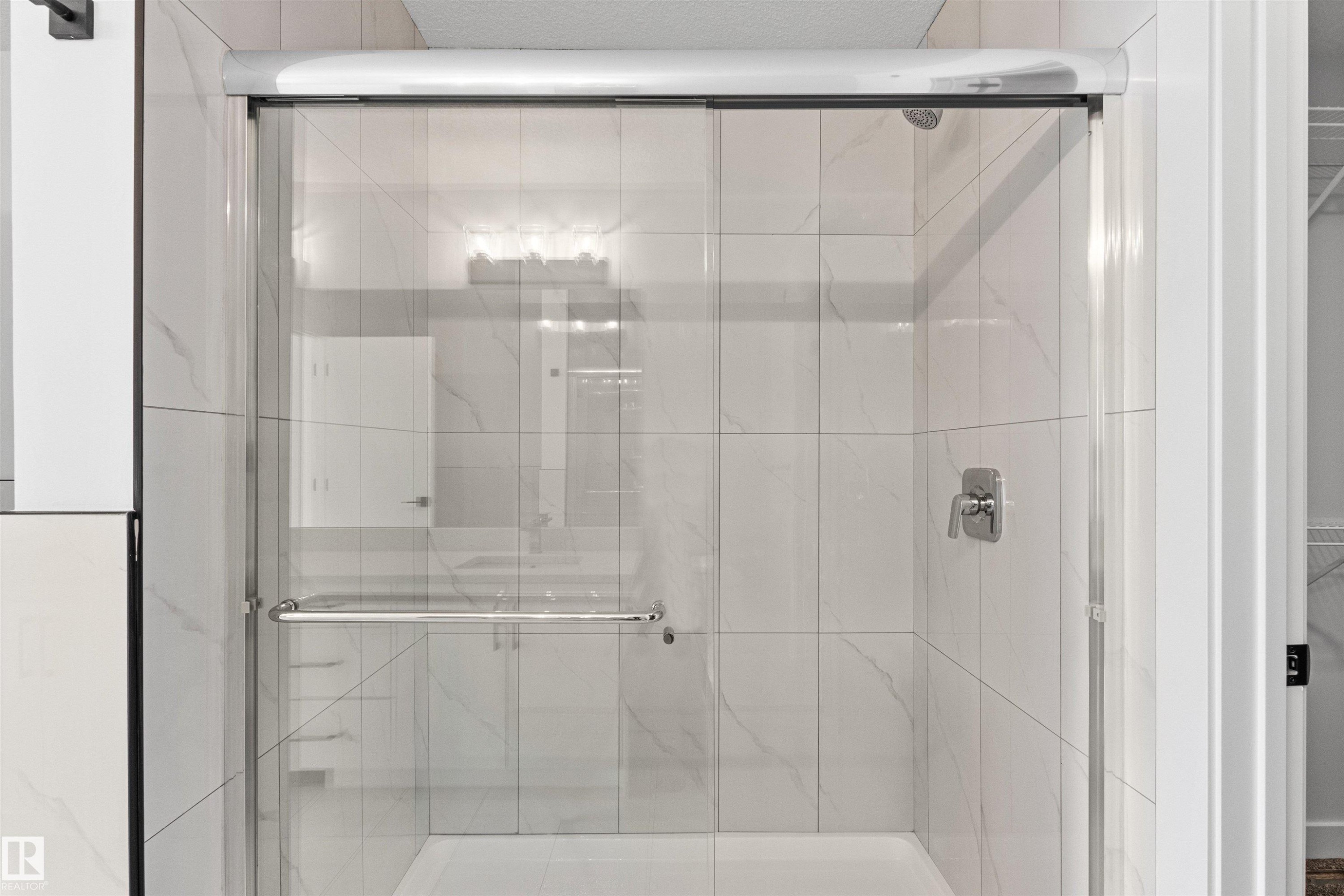 5133 53 Avenue, Calmar, AB - Indoor Photo Showing Bathroom
