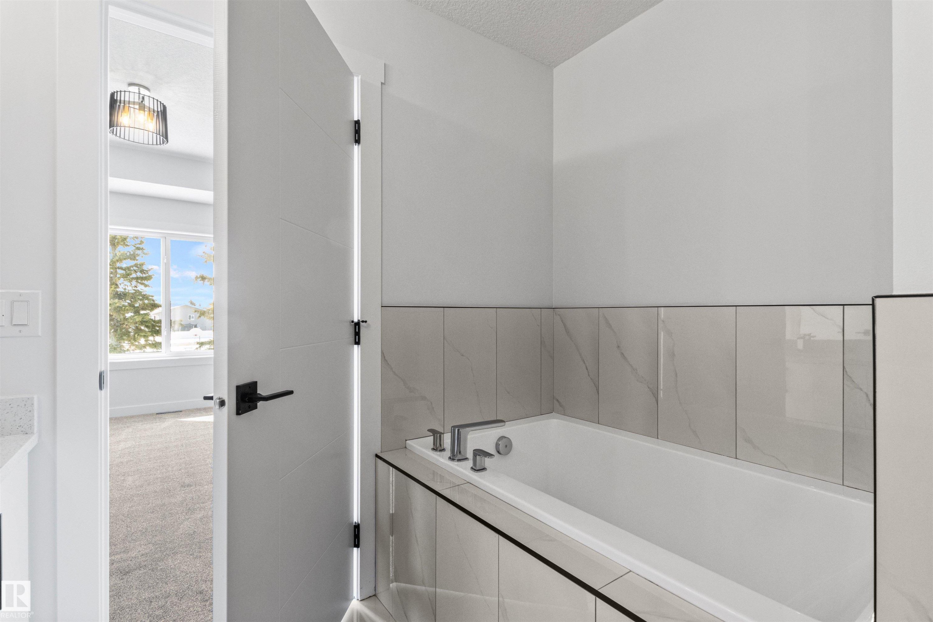 5133 53 Avenue, Calmar, AB - Indoor Photo Showing Bathroom