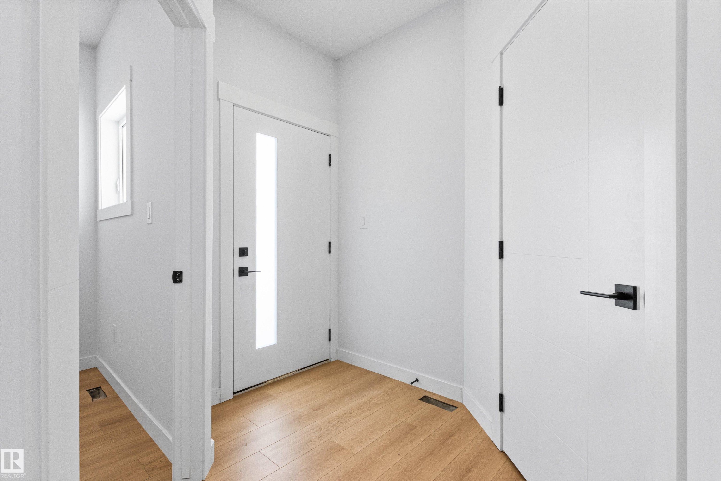 5133 53 Avenue, Calmar, AB - Indoor Photo Showing Other Room