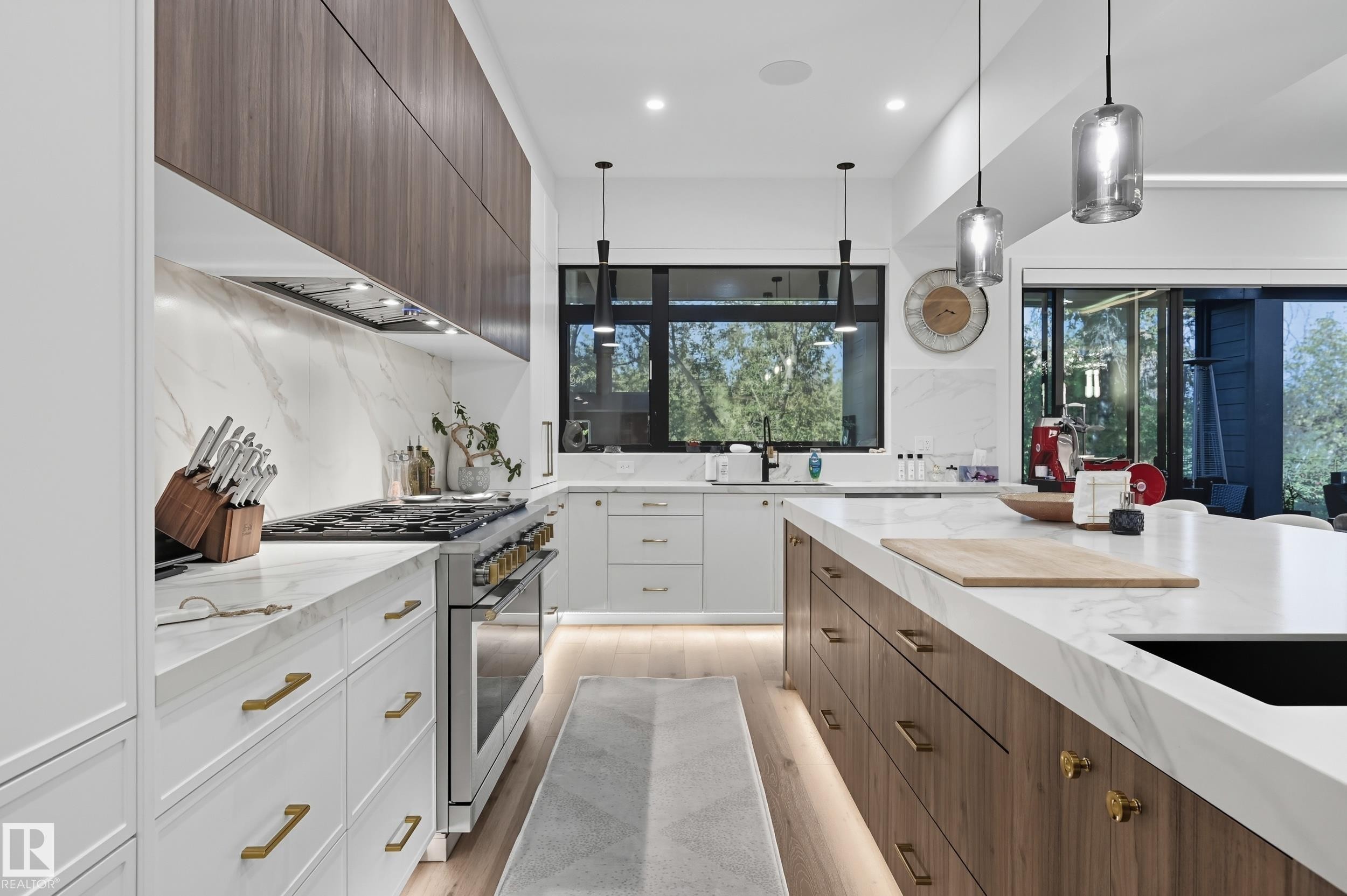 14312 92A Avenue, Edmonton, AB - Indoor Photo Showing Kitchen