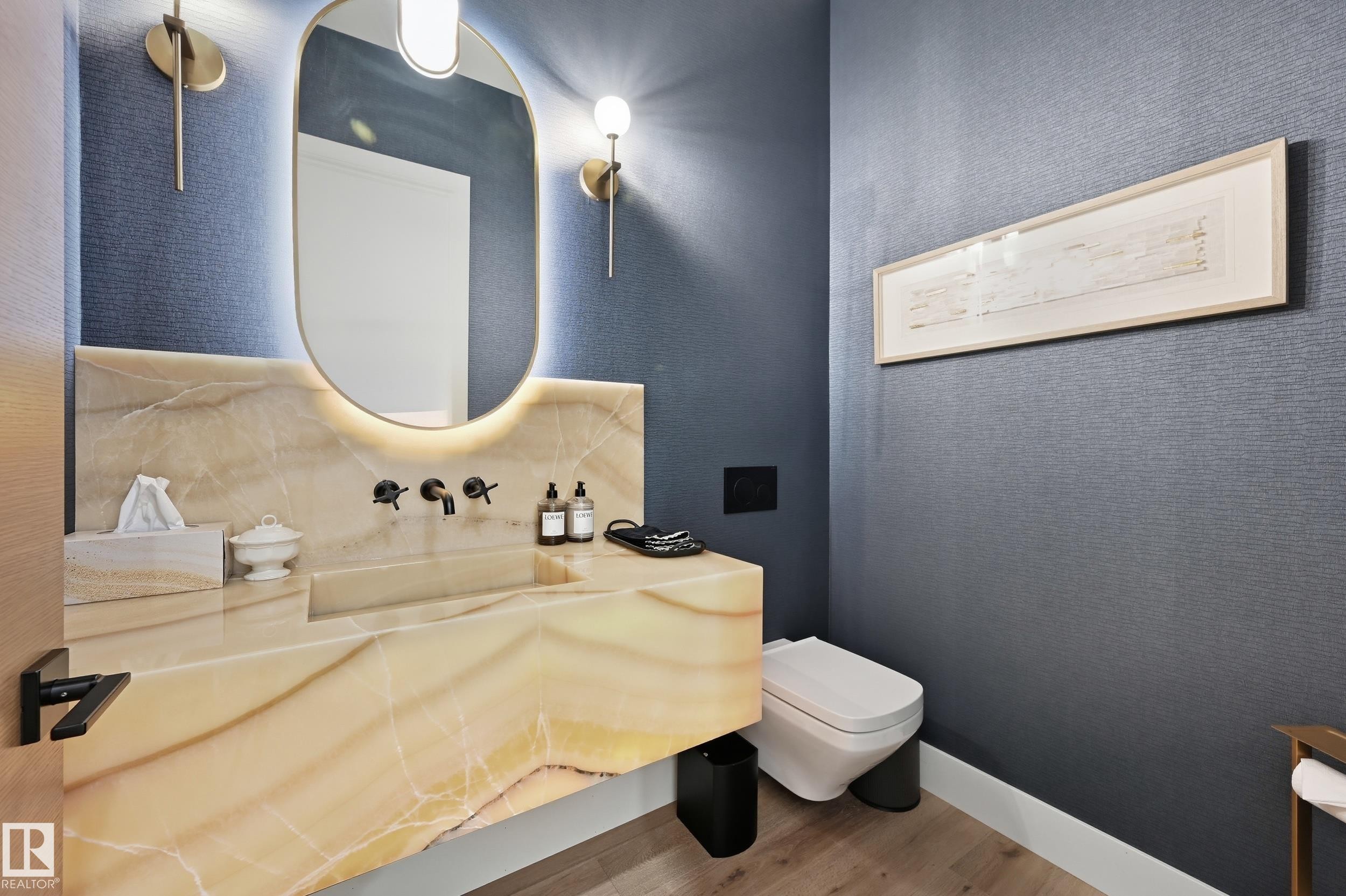 14312 92A Avenue, Edmonton, AB - Indoor Photo Showing Bathroom