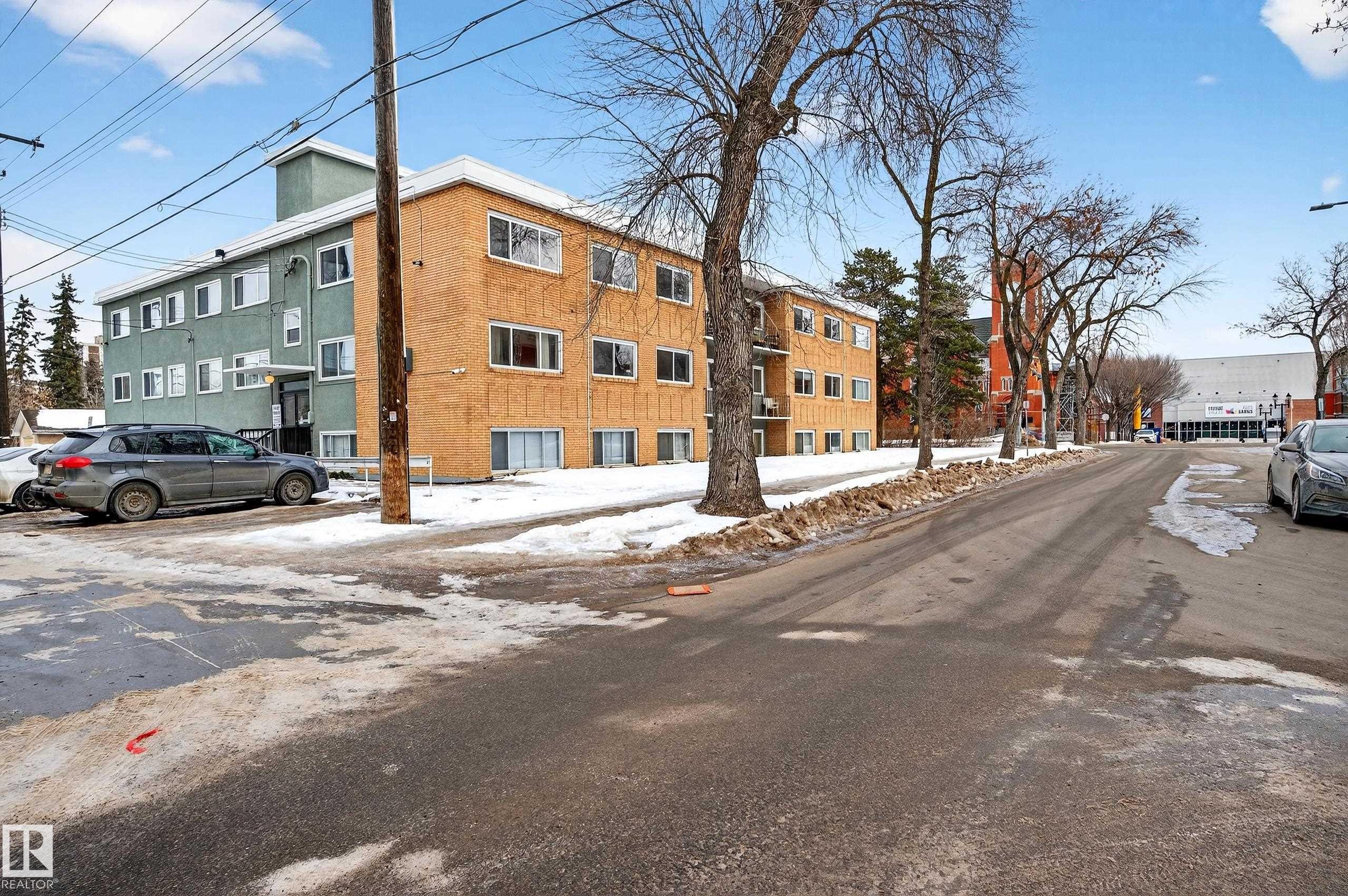 Edmonton, AB - Outdoor