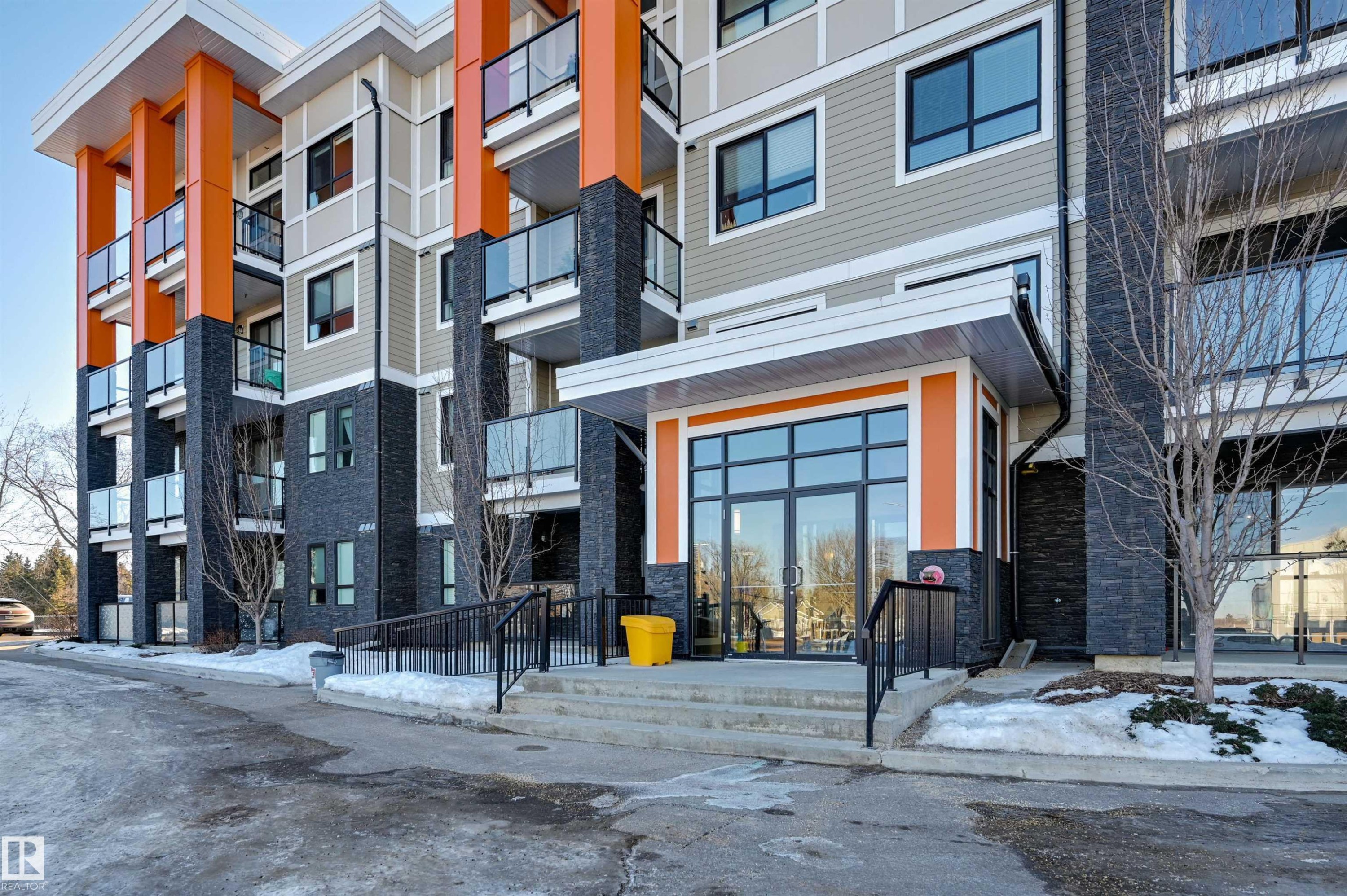 101 17 Columbia Avenue, Devon, AB - Outdoor With Facade