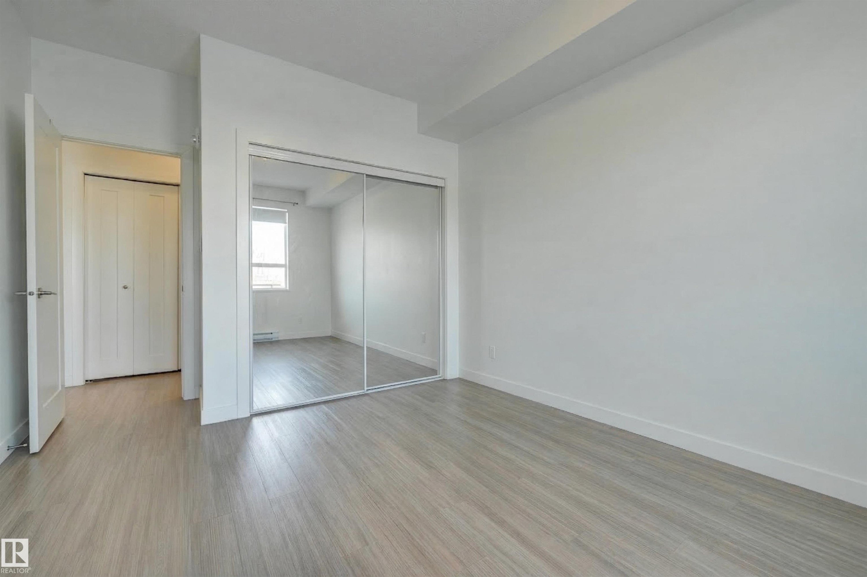 101 17 Columbia Avenue, Devon, AB - Indoor Photo Showing Other Room