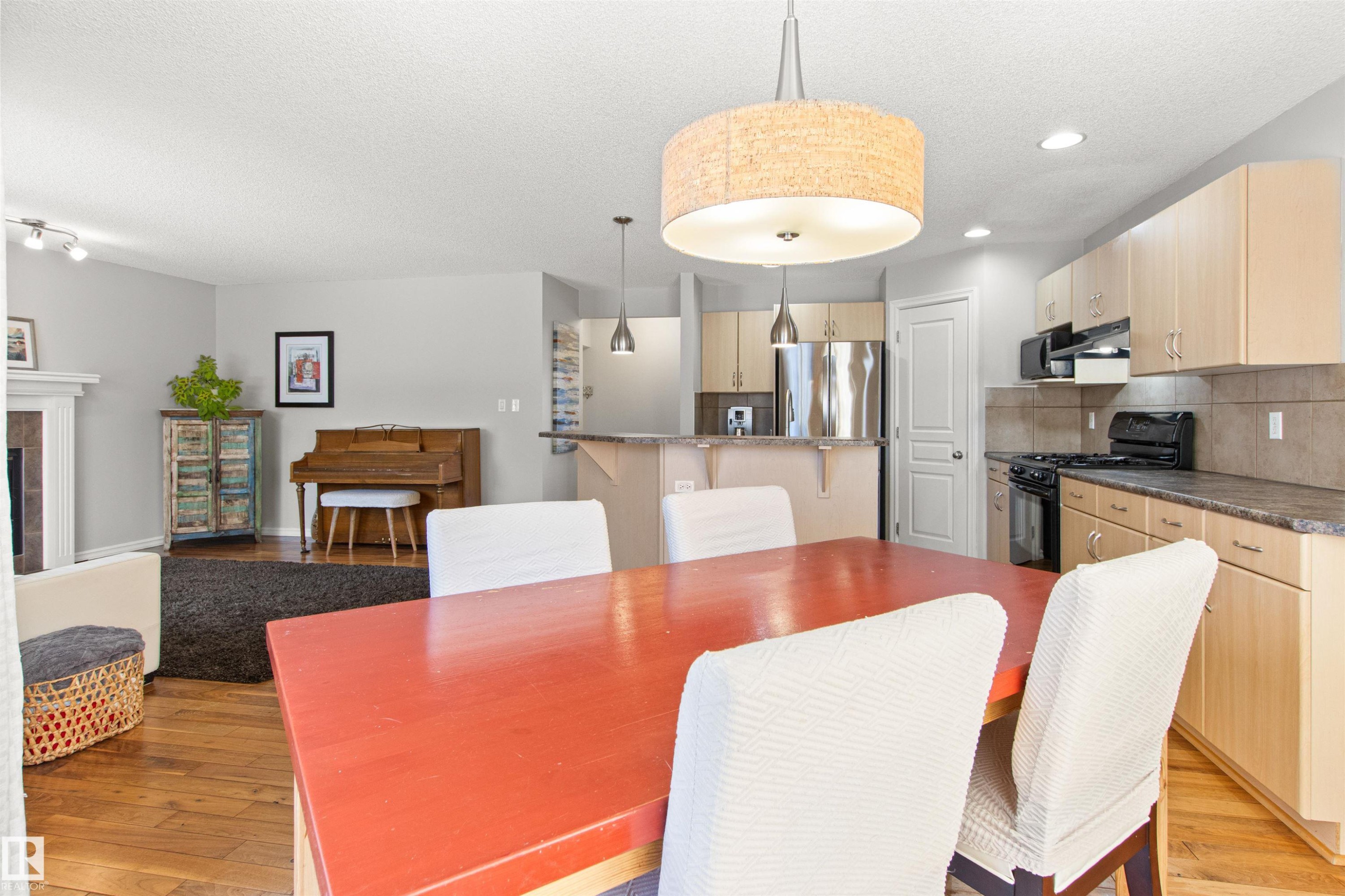 1849 Holman Crescent, Edmonton, AB - Indoor