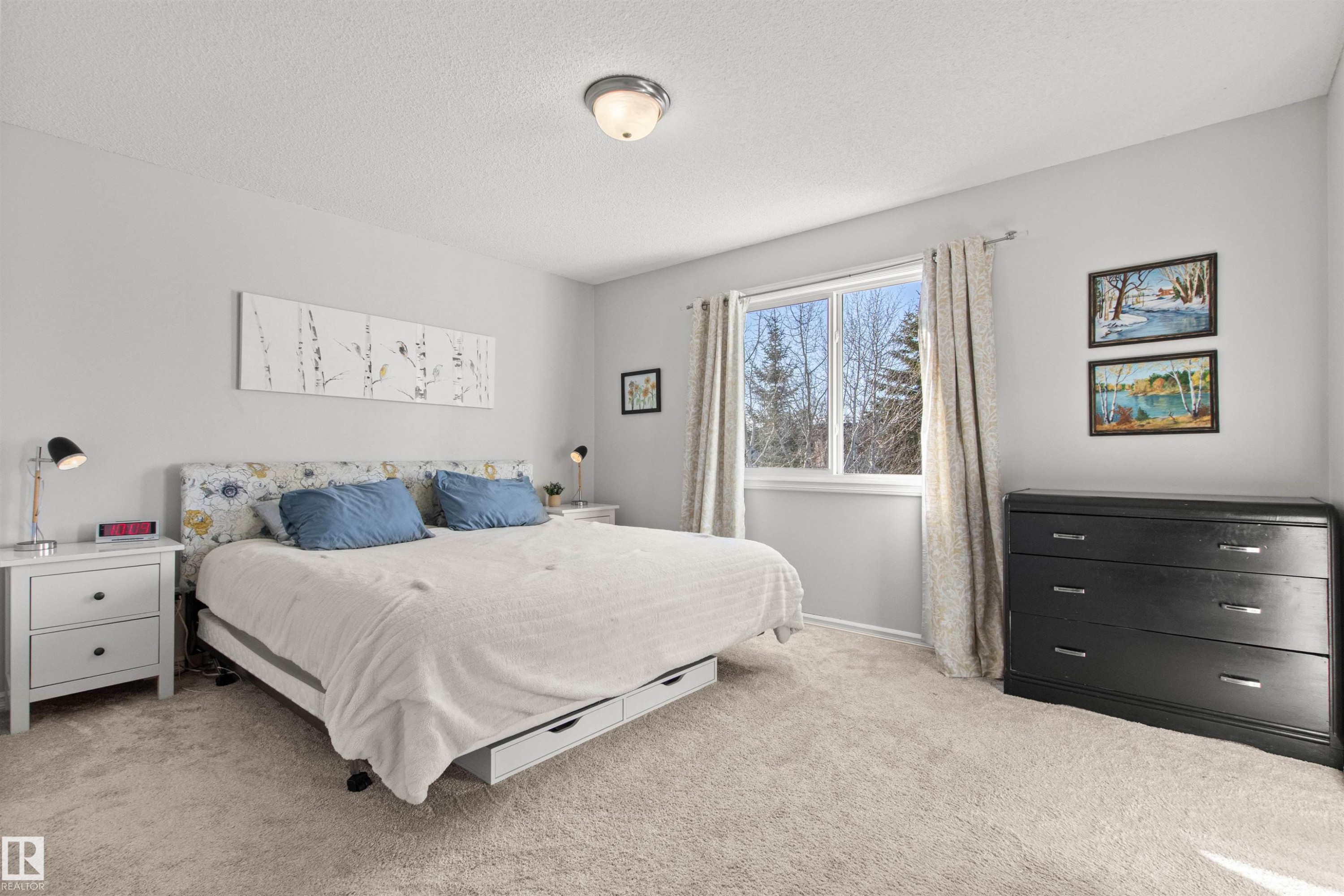 1849 Holman Crescent, Edmonton, AB - Indoor Photo Showing Bedroom