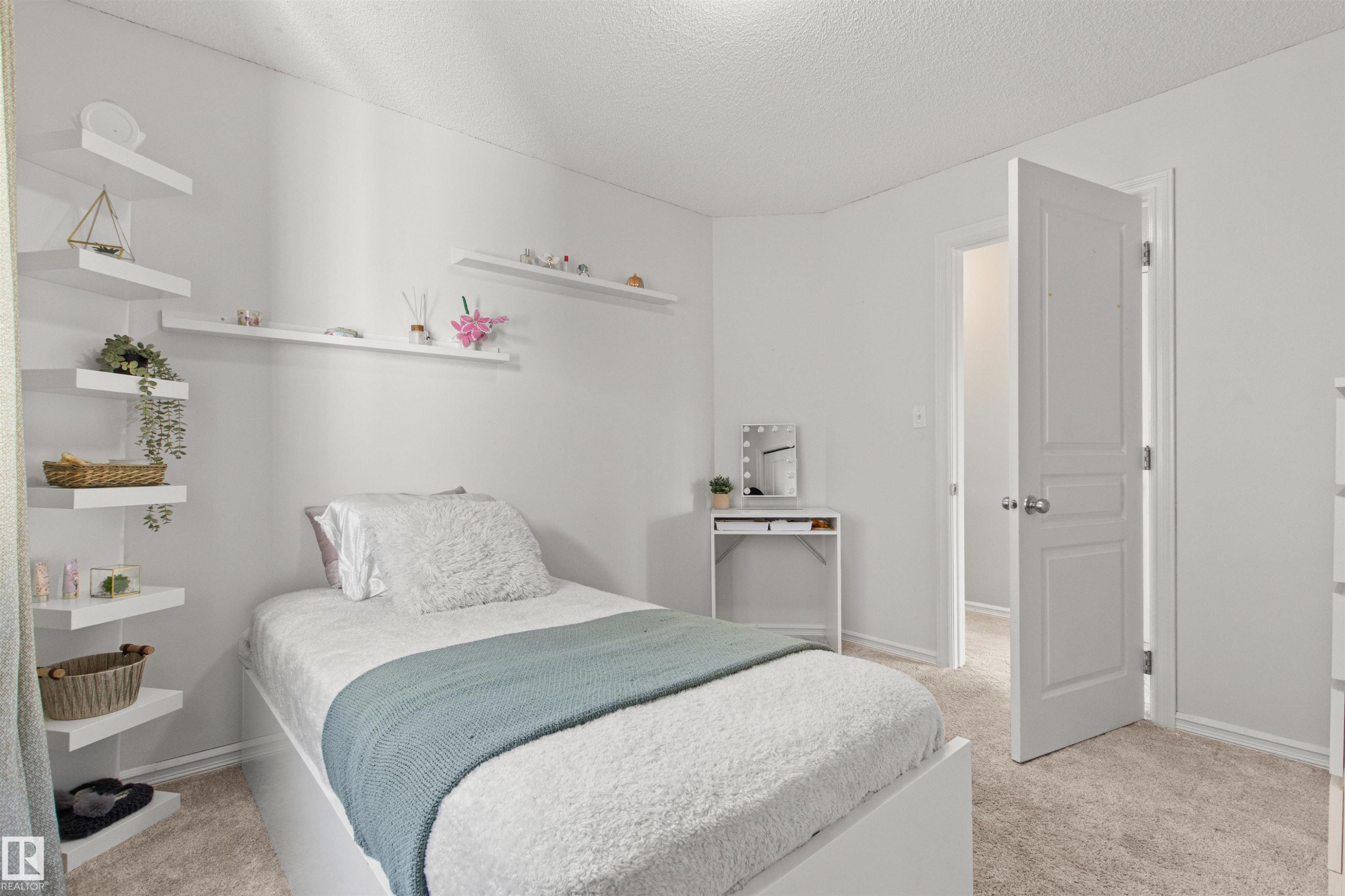 1849 Holman Crescent, Edmonton, AB - Indoor Photo Showing Bedroom
