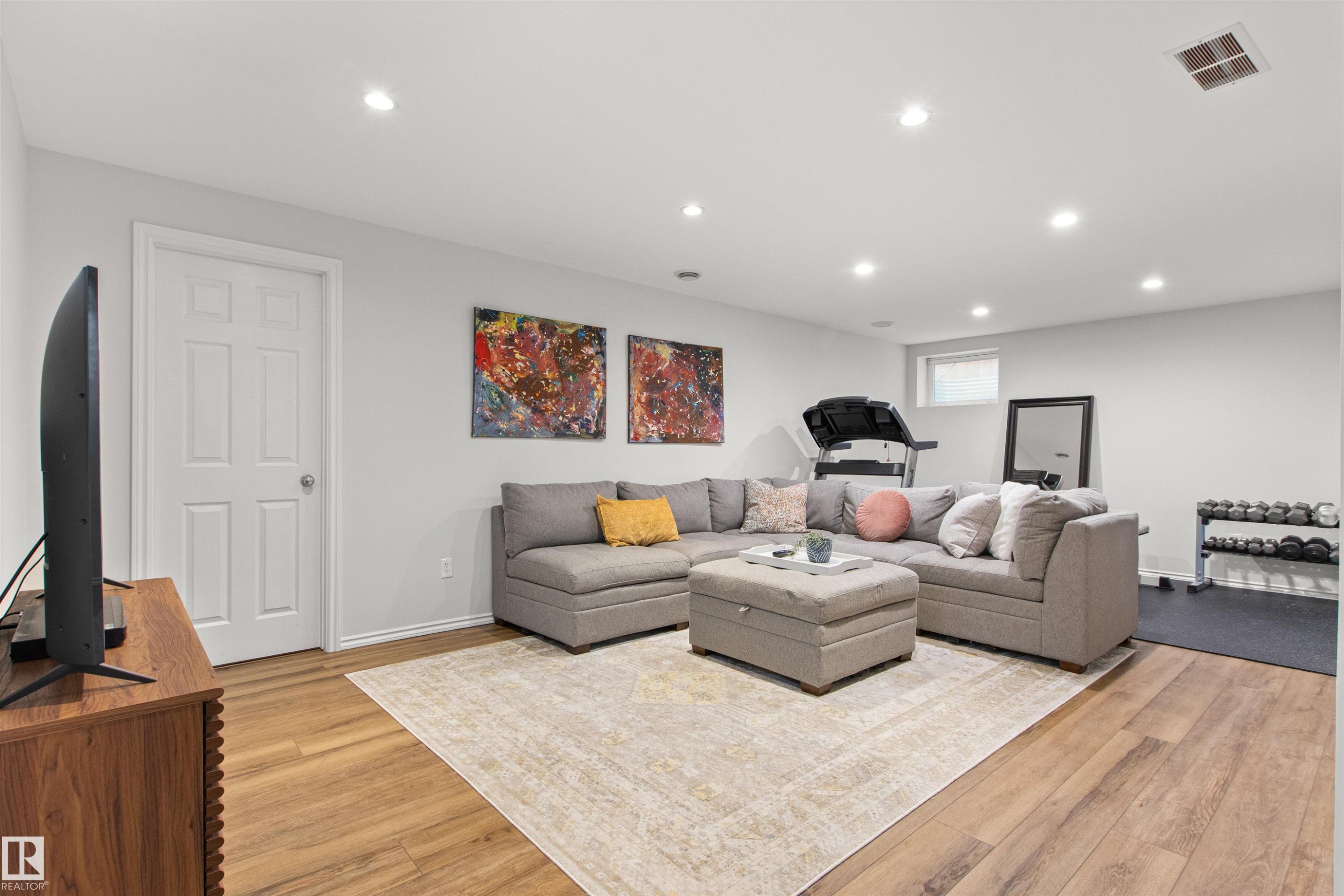 1849 Holman Crescent, Edmonton, AB - Indoor