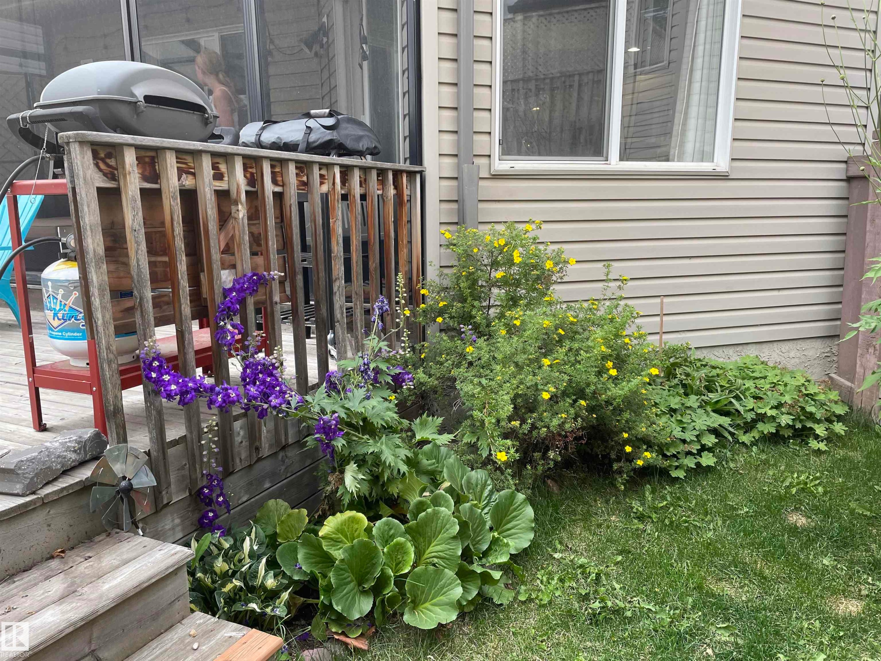 1849 Holman Crescent, Edmonton, AB - Outdoor