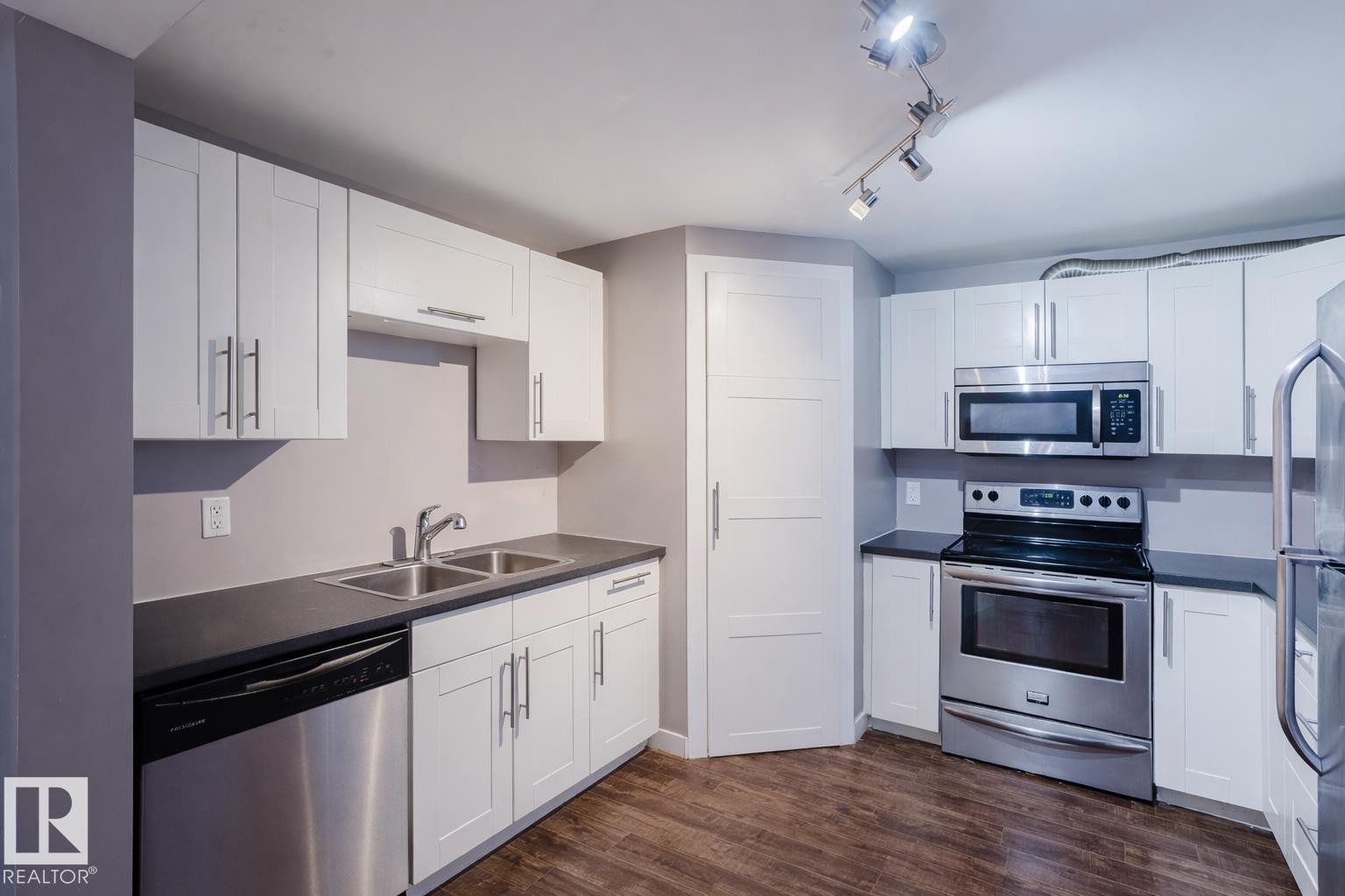6707 149A Avenue, Edmonton, AB