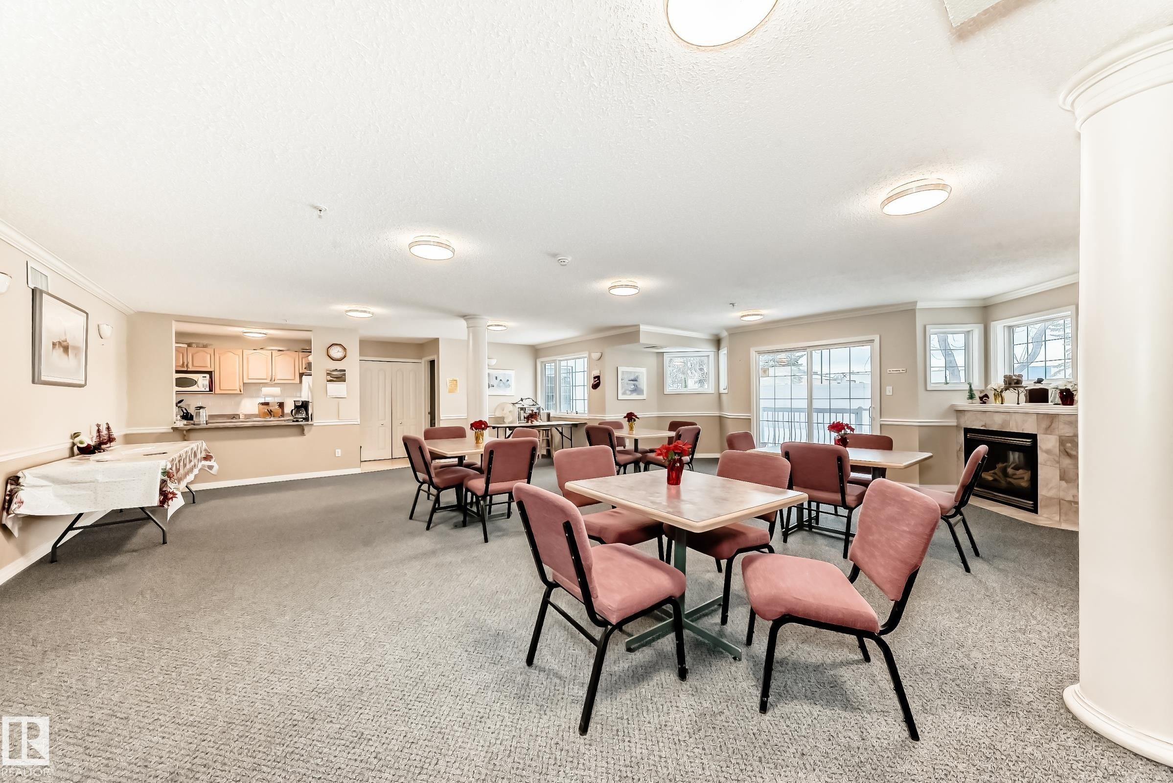 304 17150 94A Avenue, Edmonton, AB - Indoor Photo Showing Dining Room