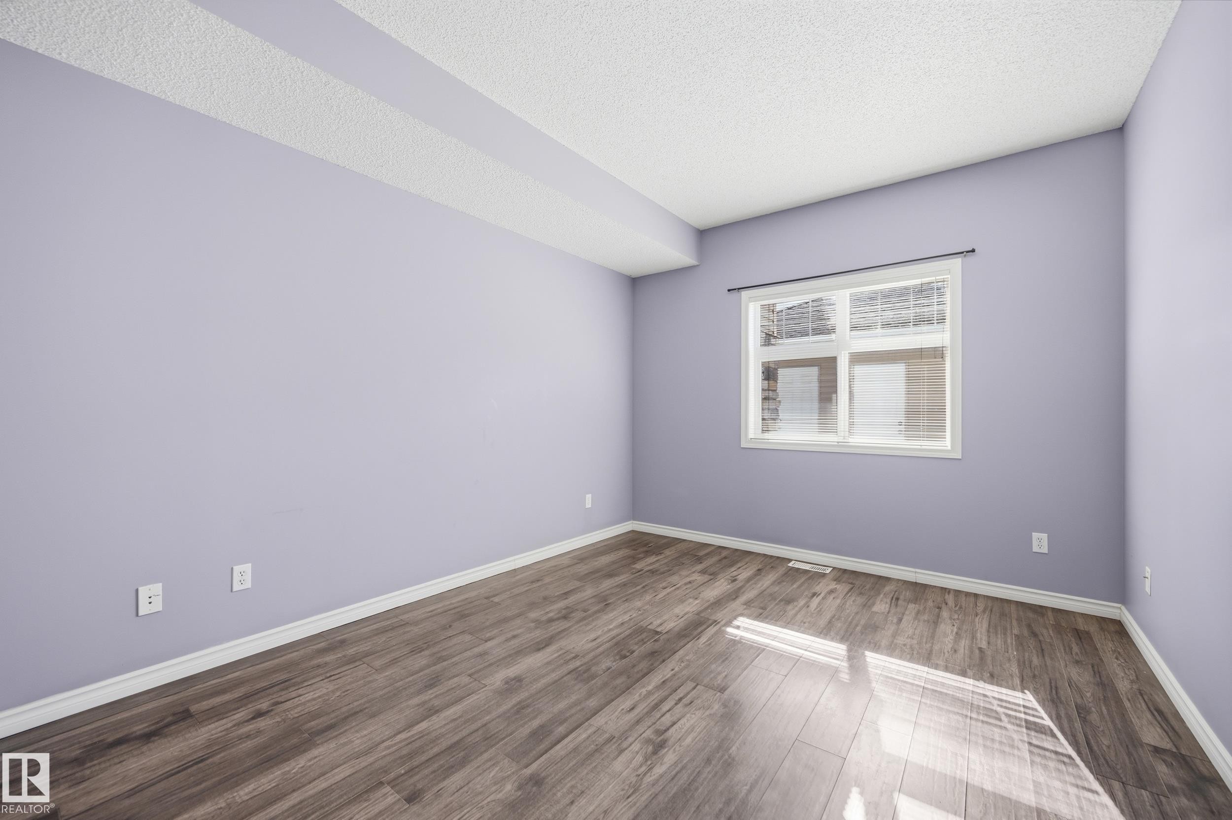 111 3040 Spence Wynd, Edmonton, AB - Indoor Photo Showing Other Room