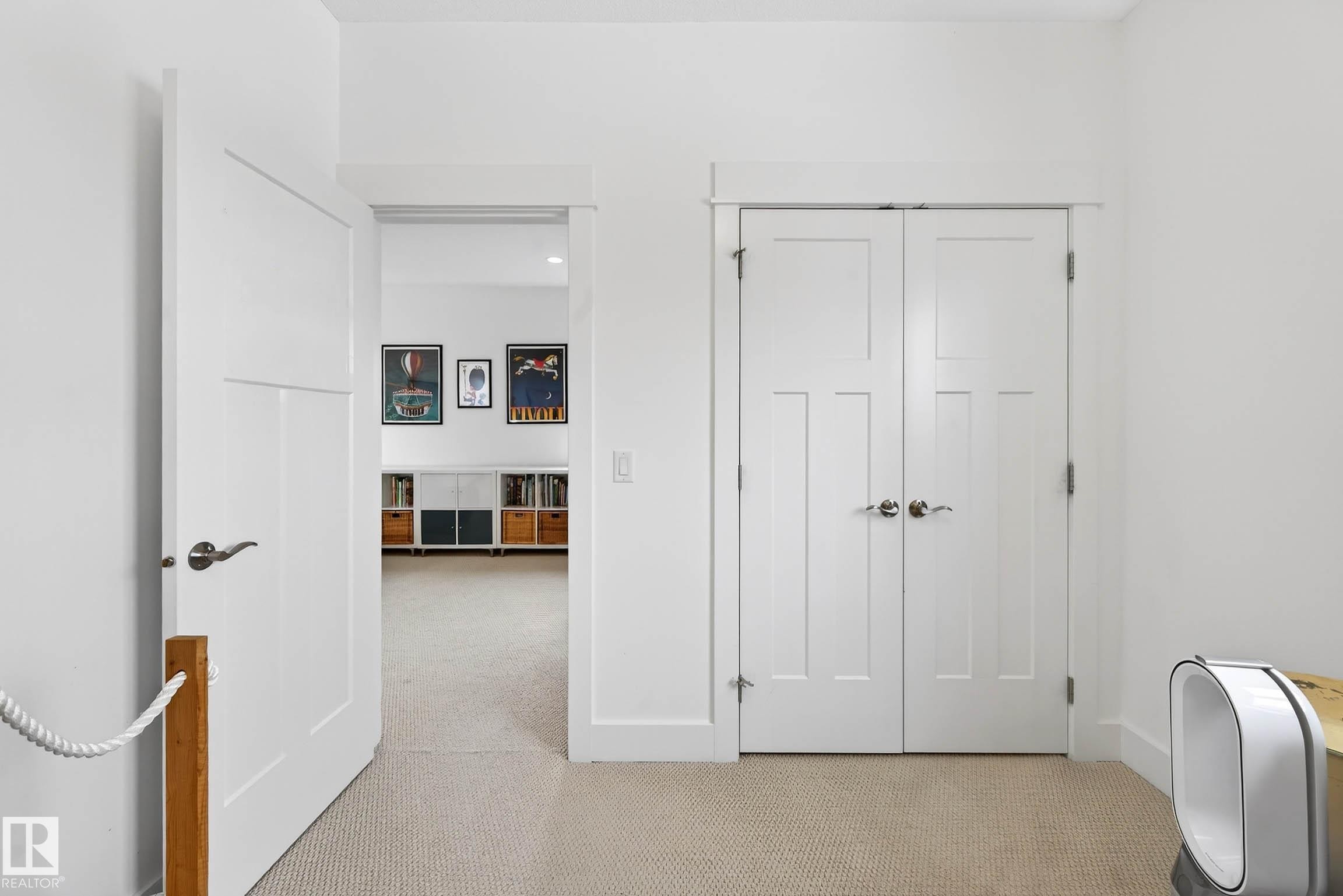 9738 75 Avenue, Edmonton, AB - Indoor Photo Showing Other Room