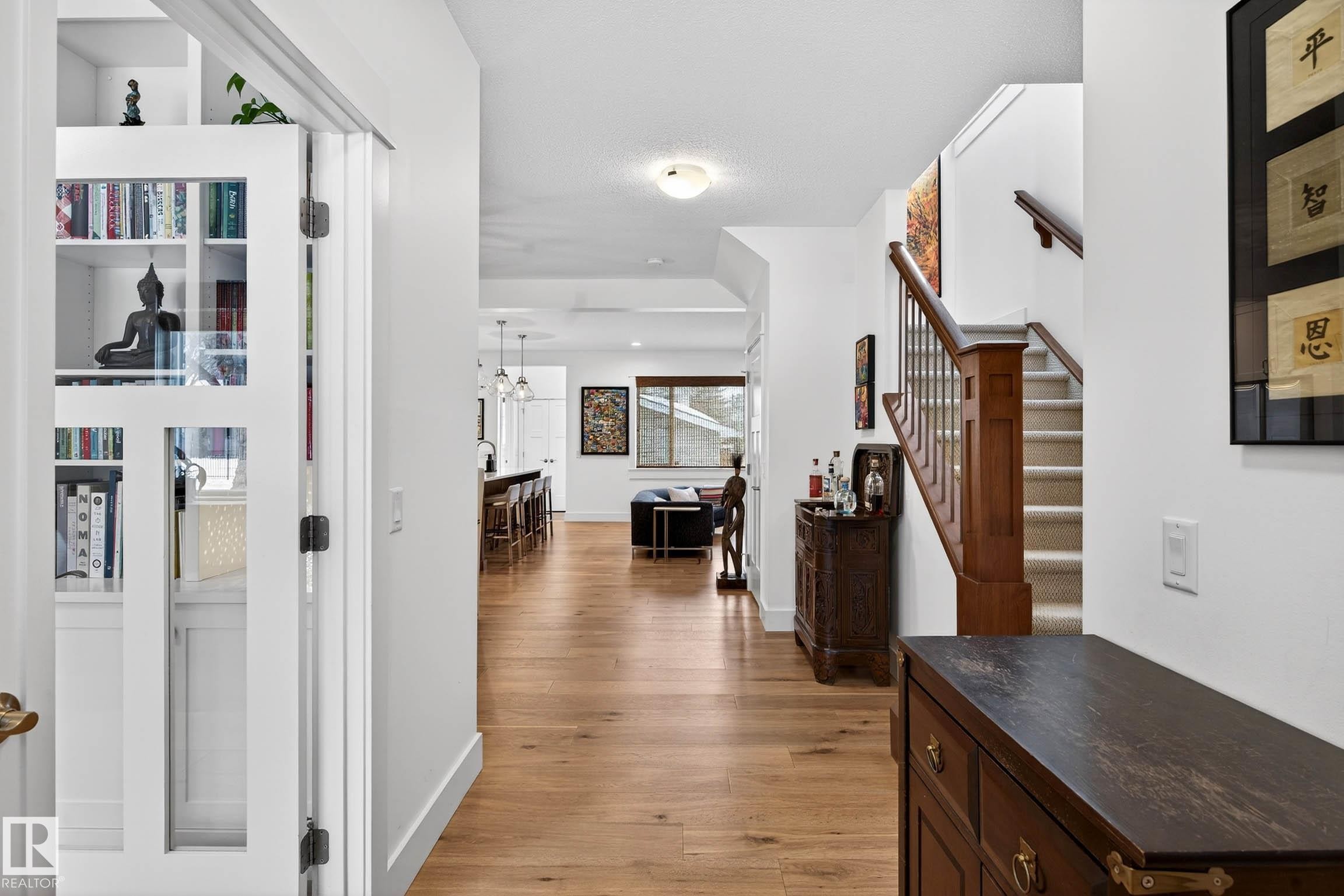 9738 75 Avenue, Edmonton, AB - Indoor Photo Showing Other Room