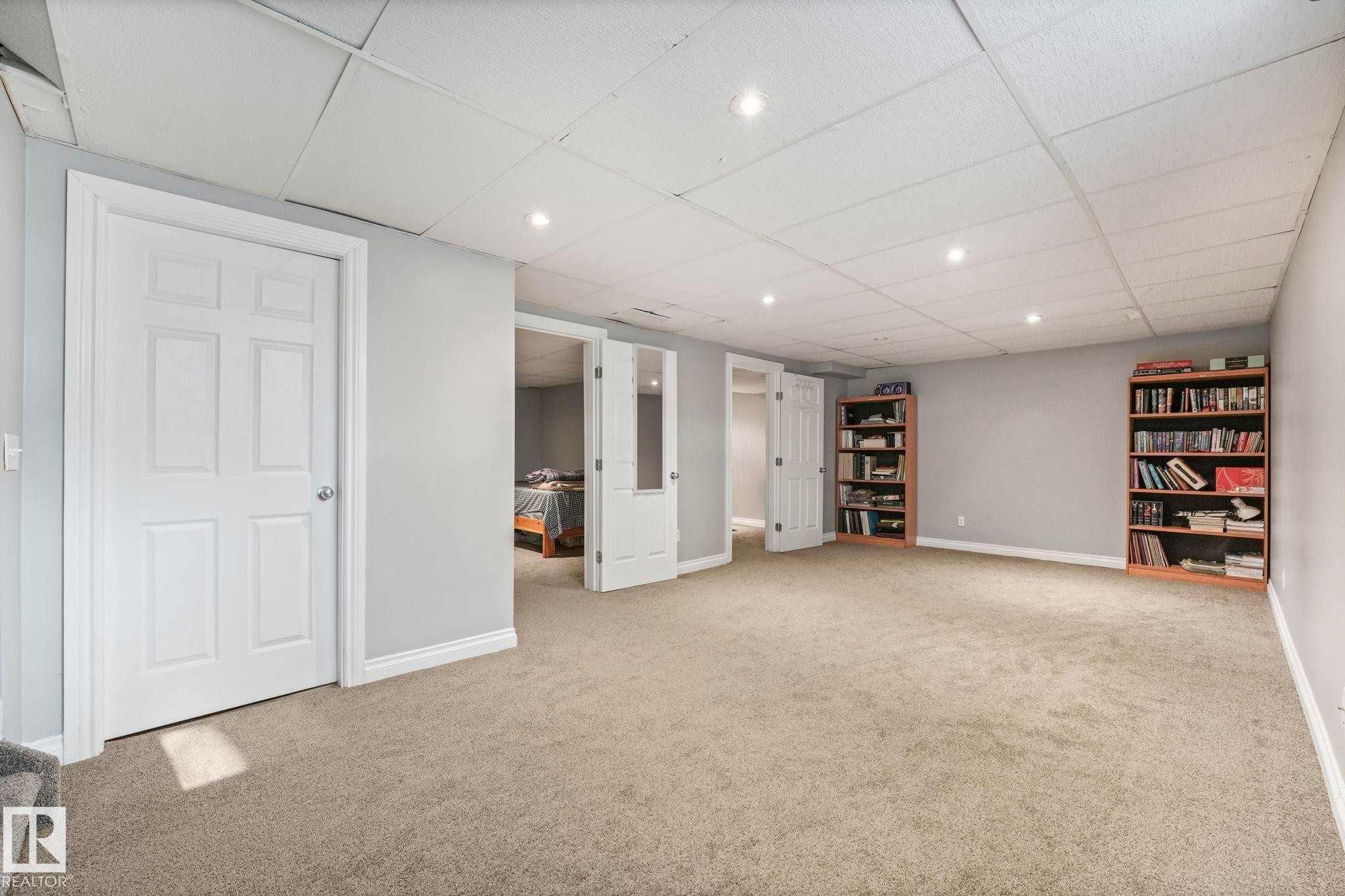 3504 21 Street, Edmonton, AB - Indoor