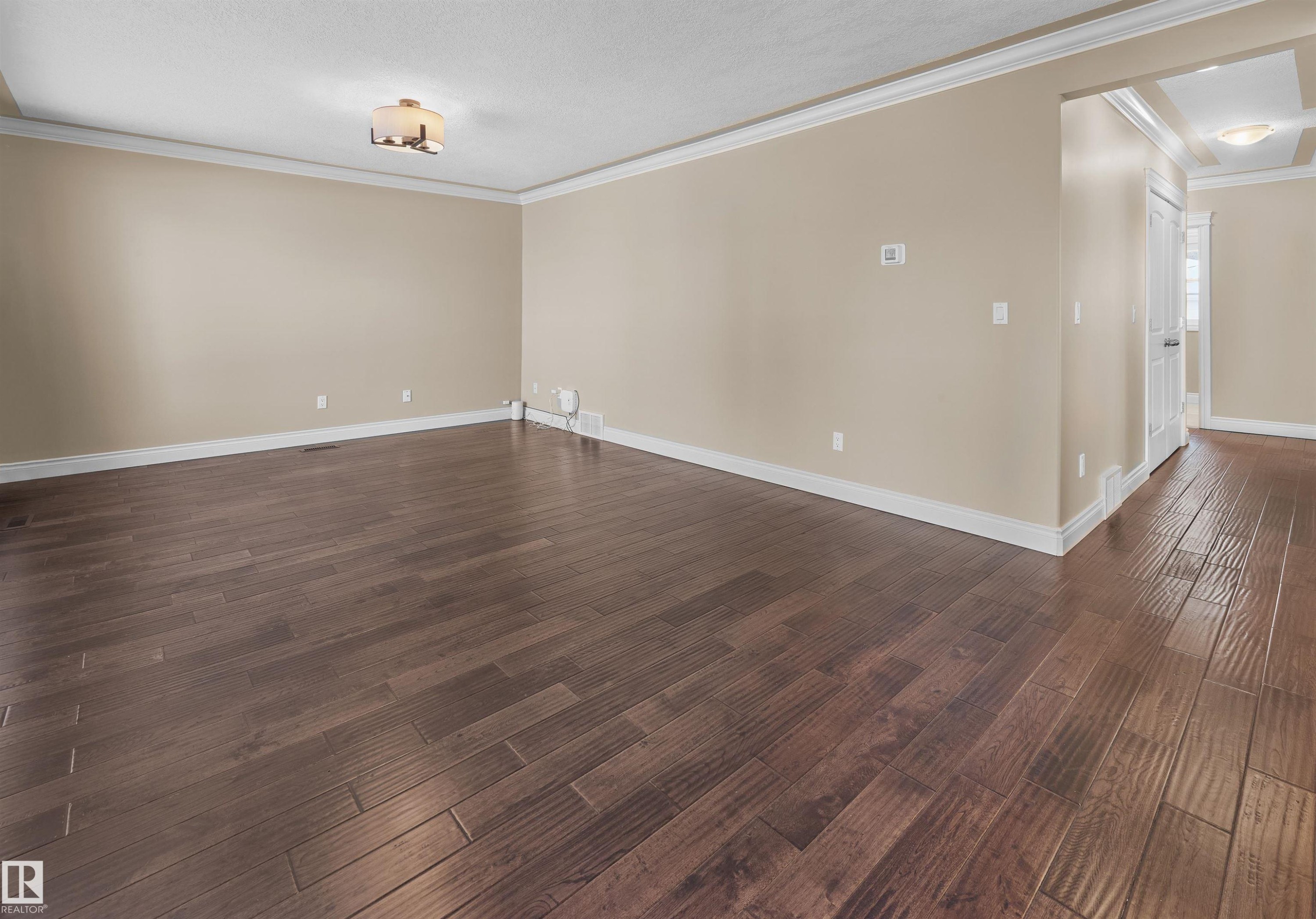 11567 80 Avenue, Edmonton, AB - Indoor Photo Showing Other Room