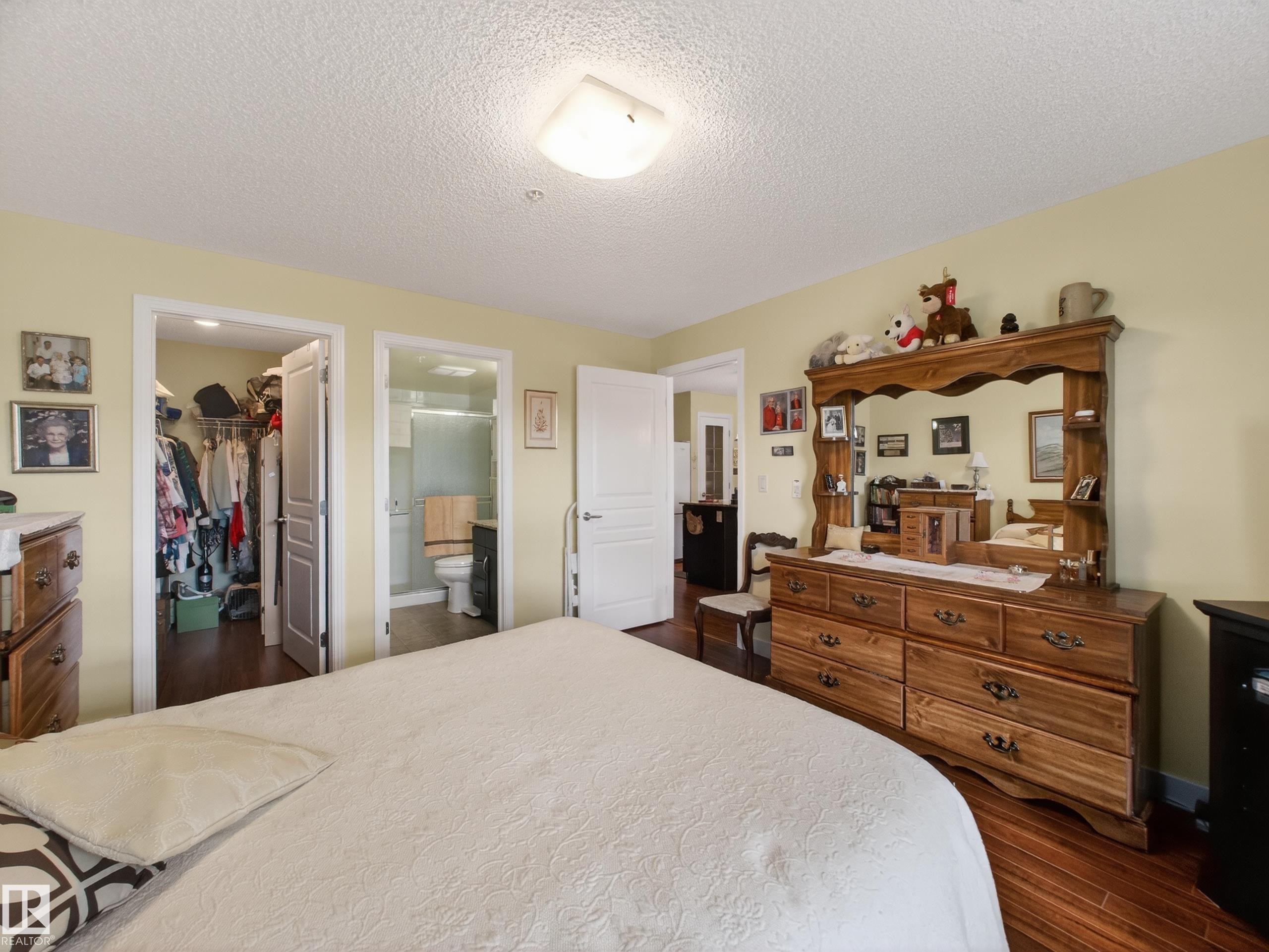 218 2045 Grantham Crest, Edmonton, AB - Indoor Photo Showing Bedroom