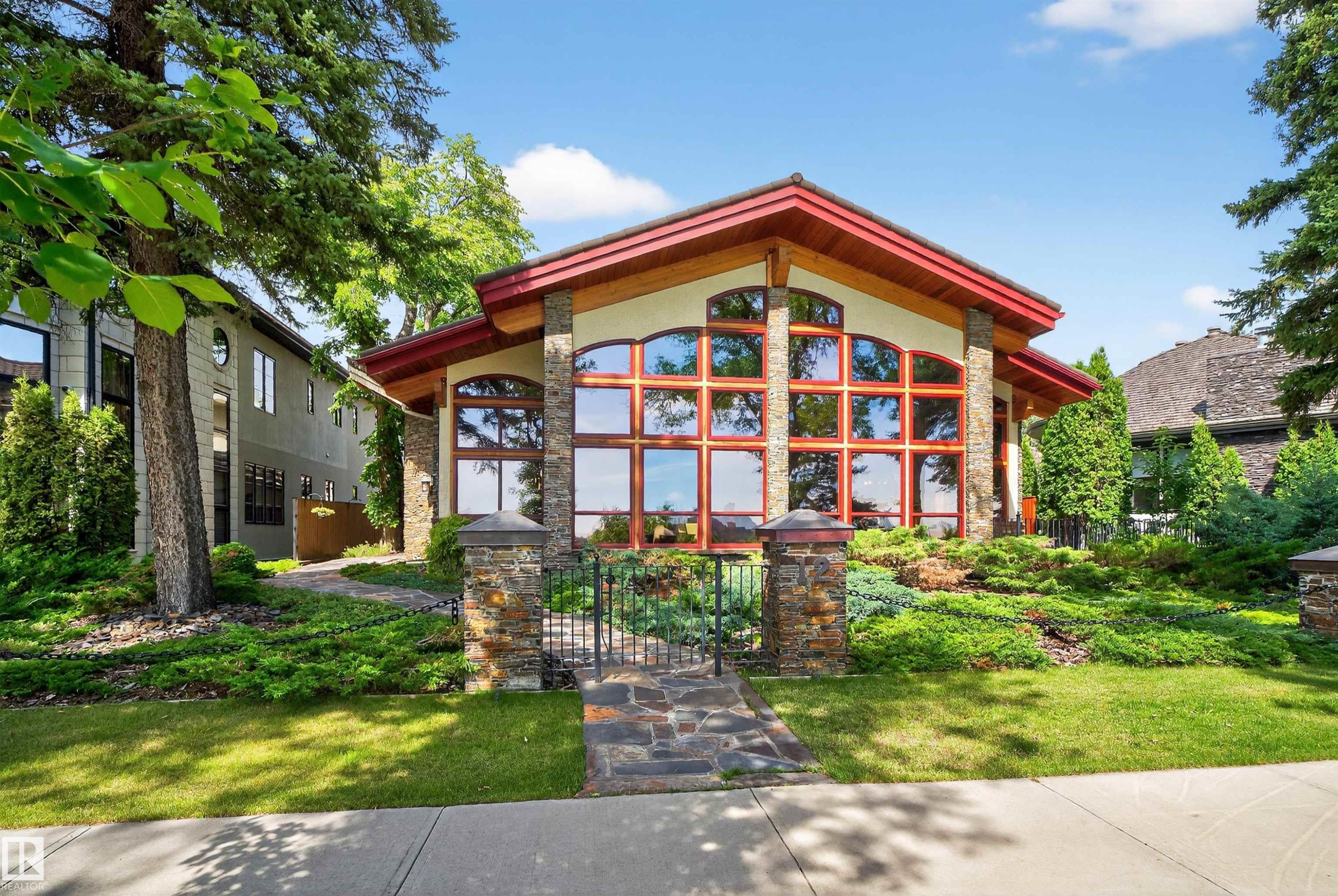 12 Wellington Crescent Nw, Edmonton, AB - Outdoor