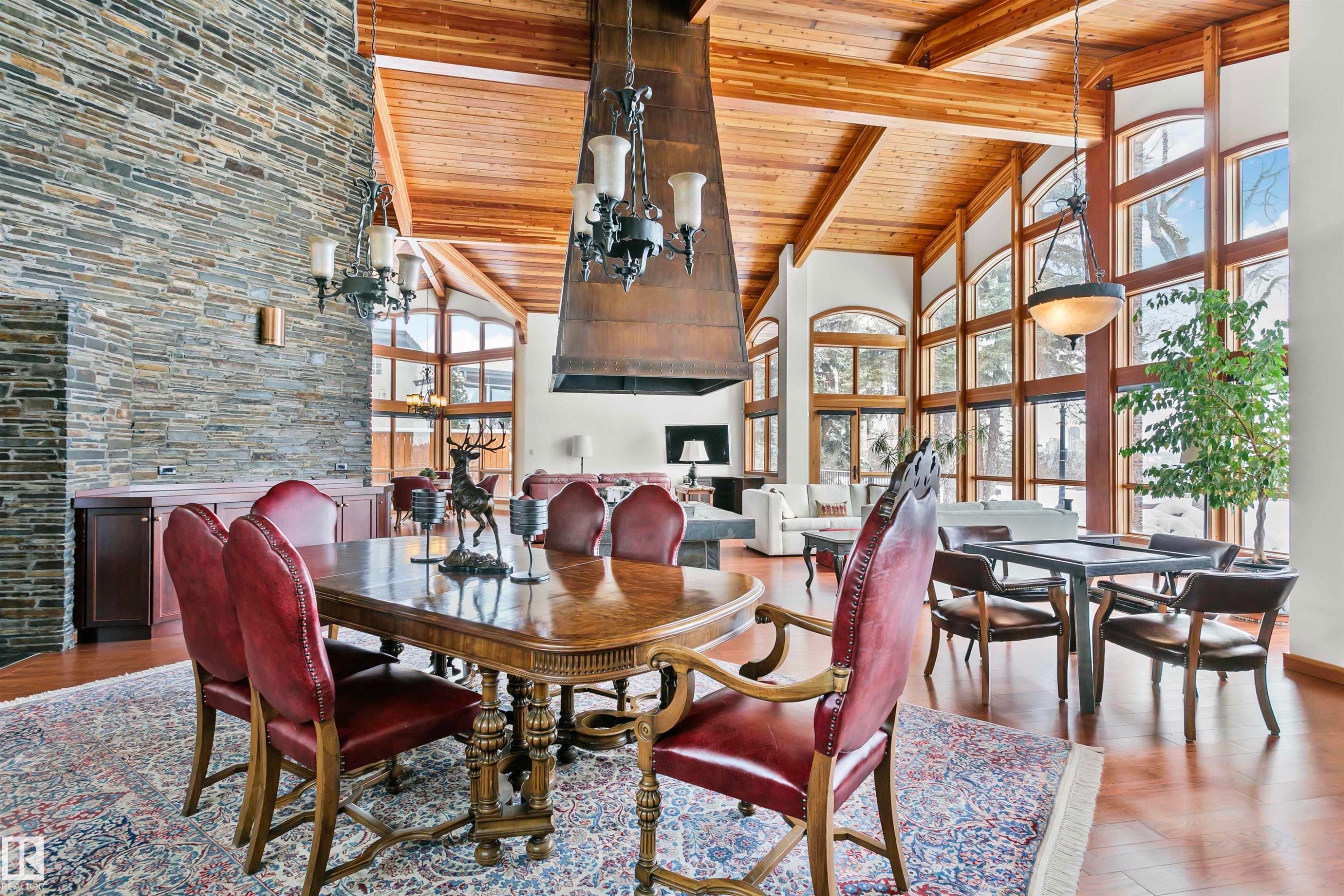 12 Wellington Crescent Nw, Edmonton, AB - Indoor Photo Showing Dining Room