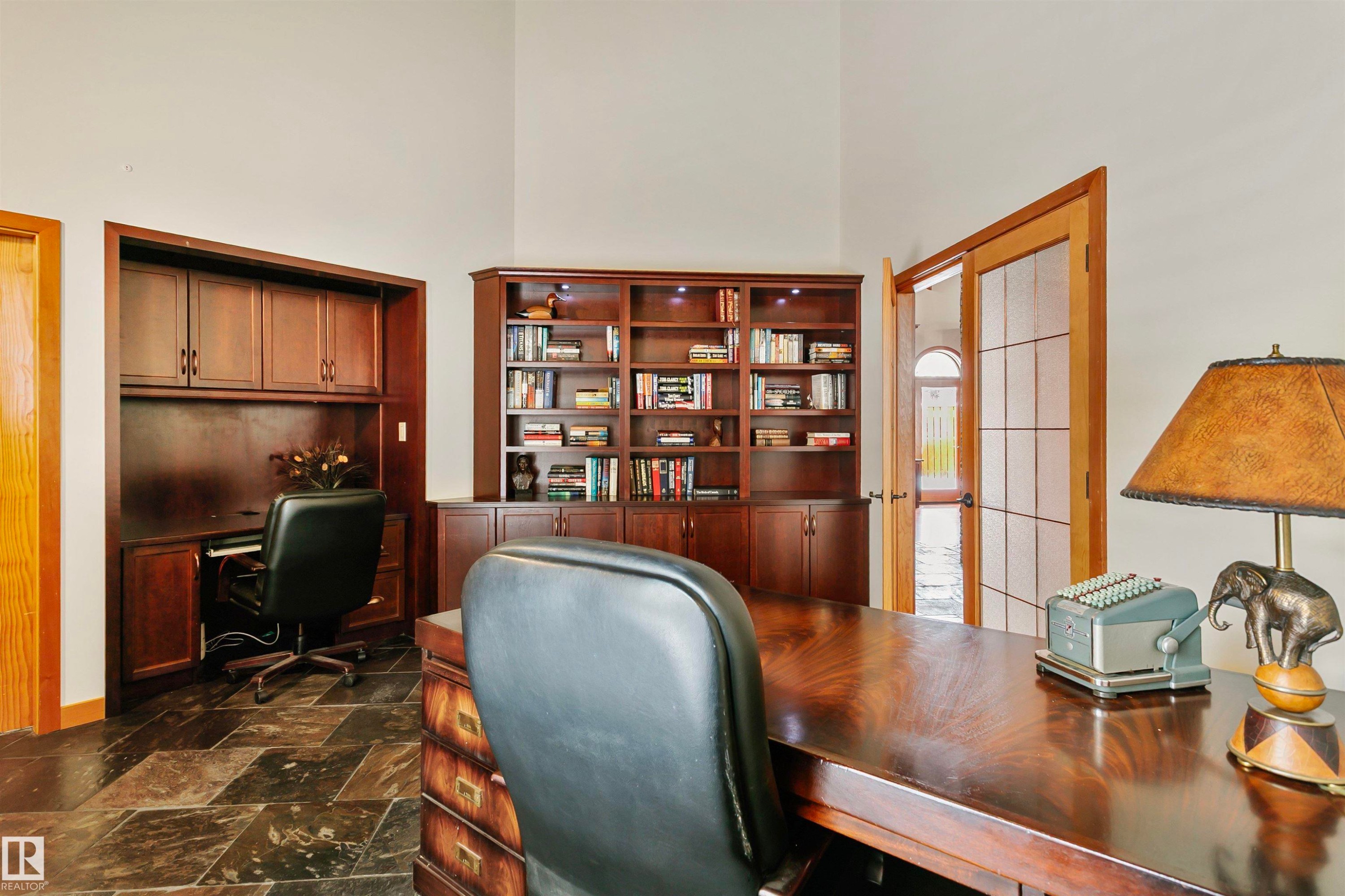 12 Wellington Crescent Nw, Edmonton, AB - Indoor Photo Showing Office