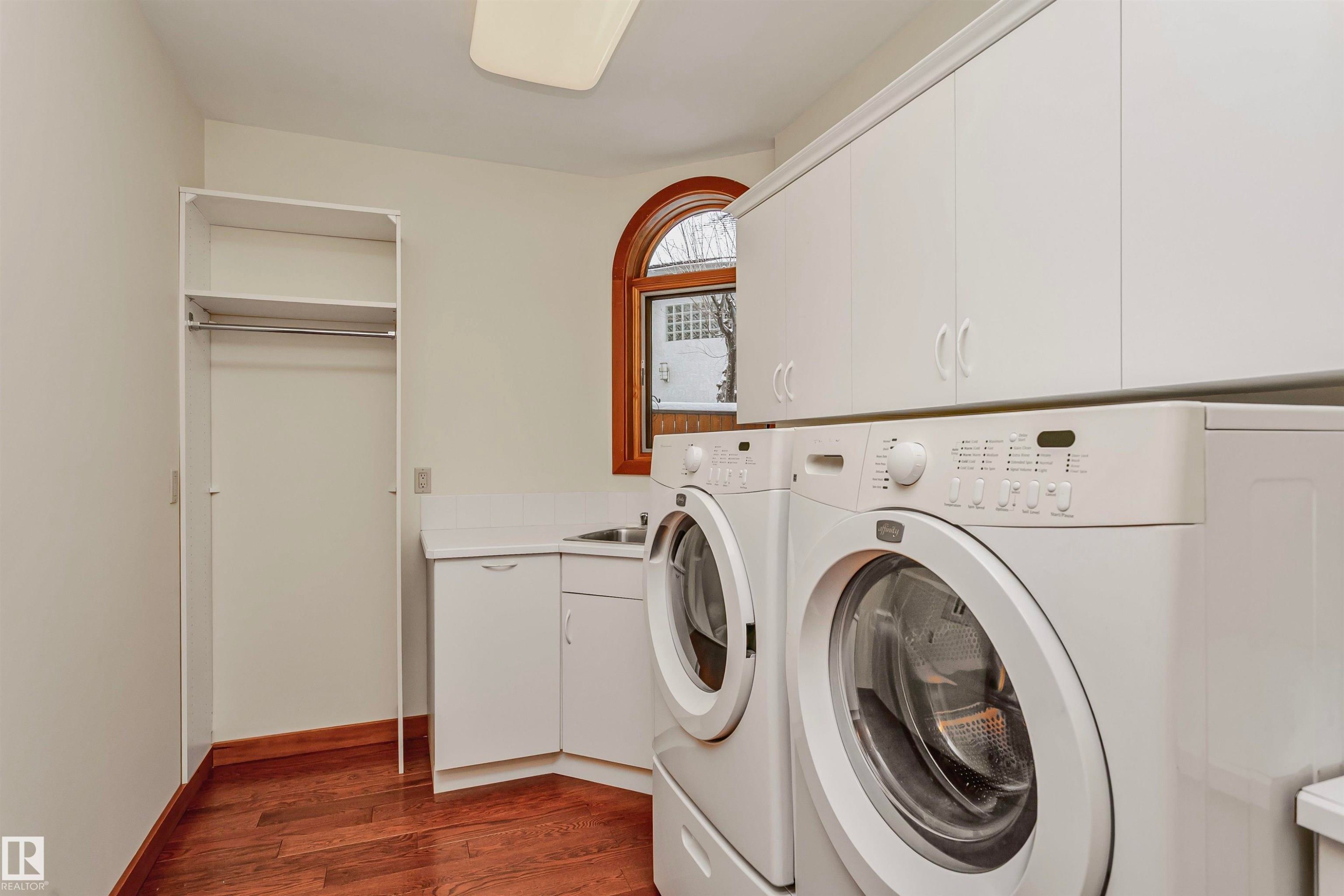 12 Wellington Crescent Nw, Edmonton, AB - Indoor Photo Showing Laundry Room