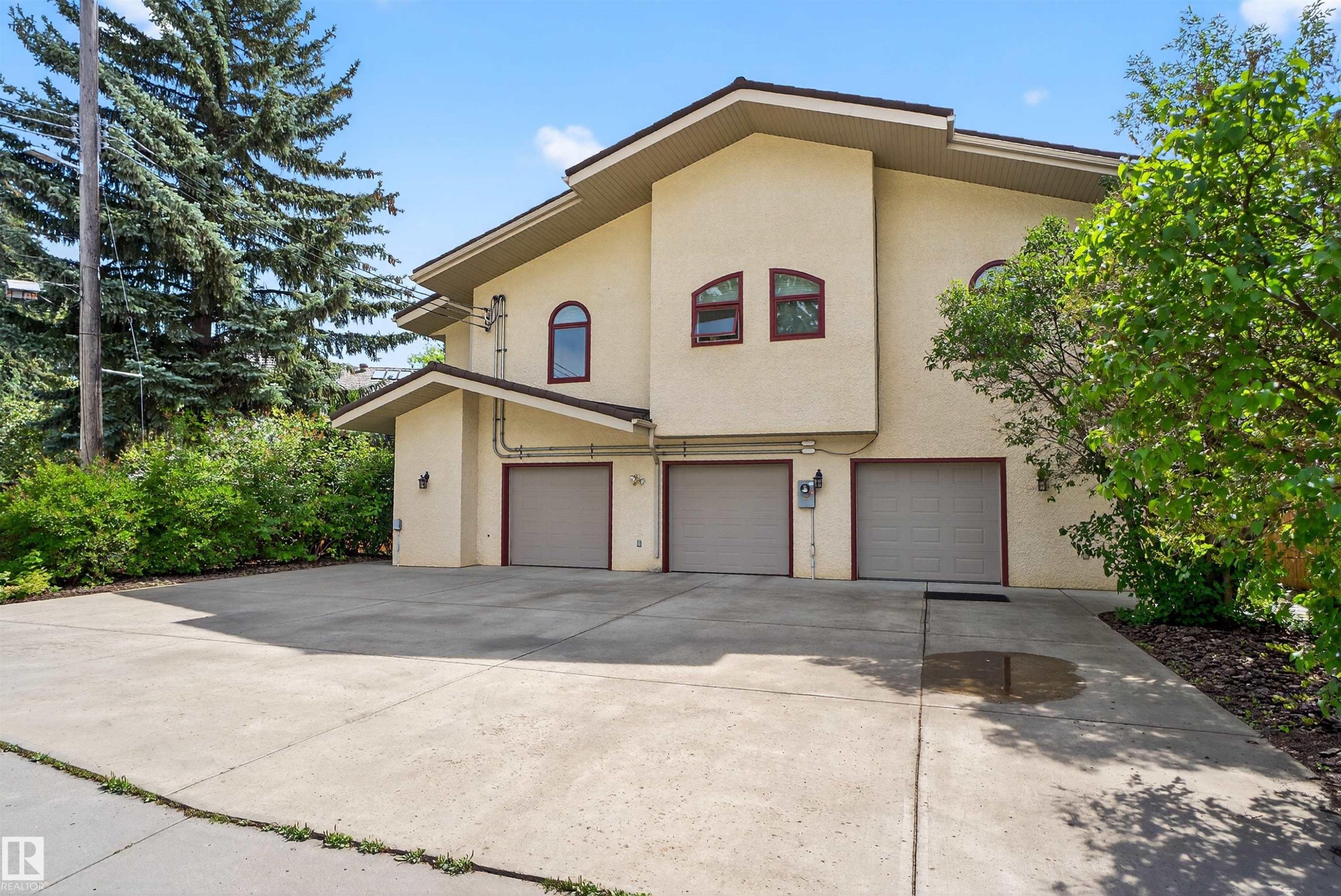 12 Wellington Crescent Nw, Edmonton, AB - Outdoor